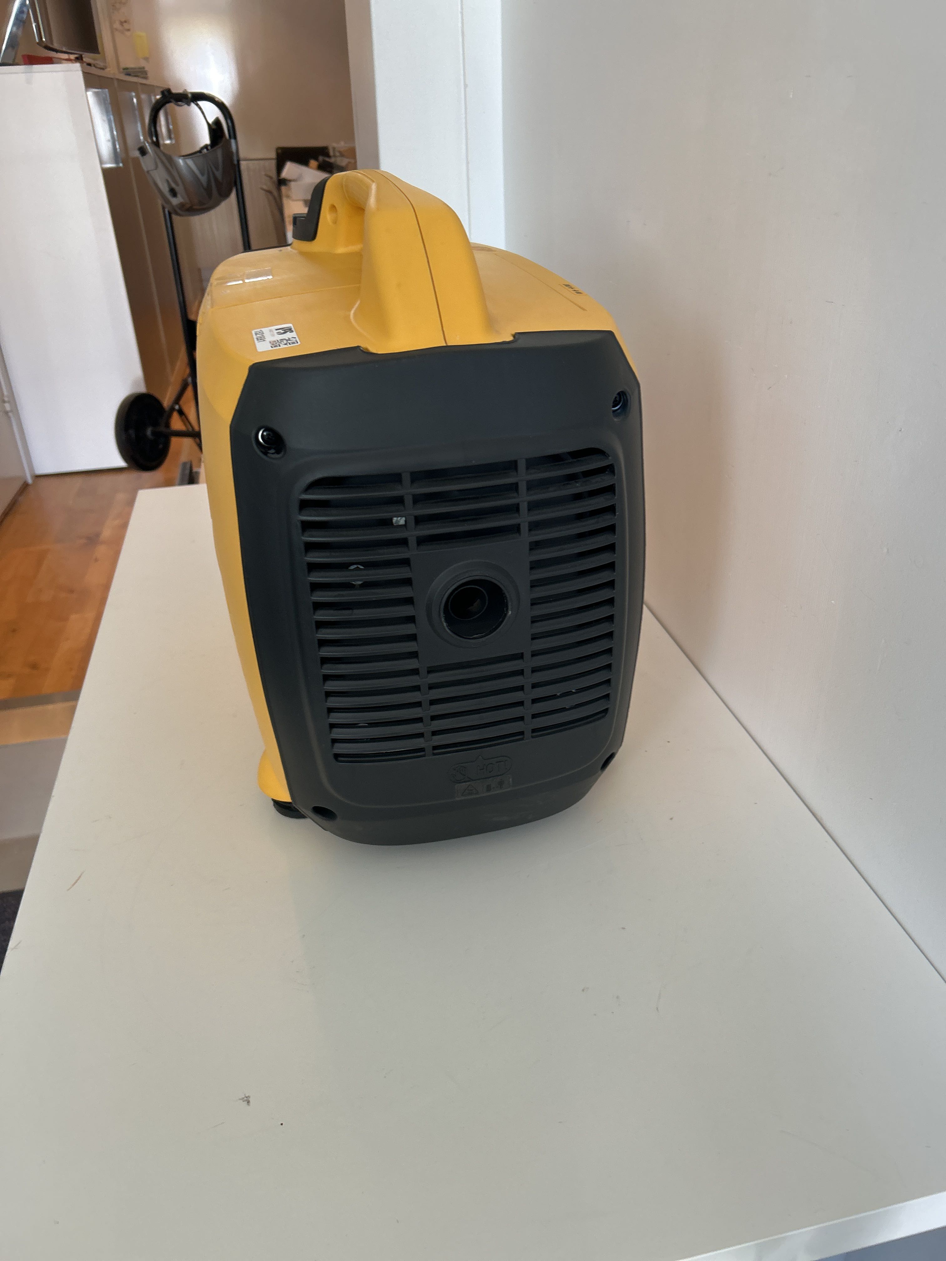 Generator - Kipor IG2600 Sinemaster - PS Auction - We value the future ...