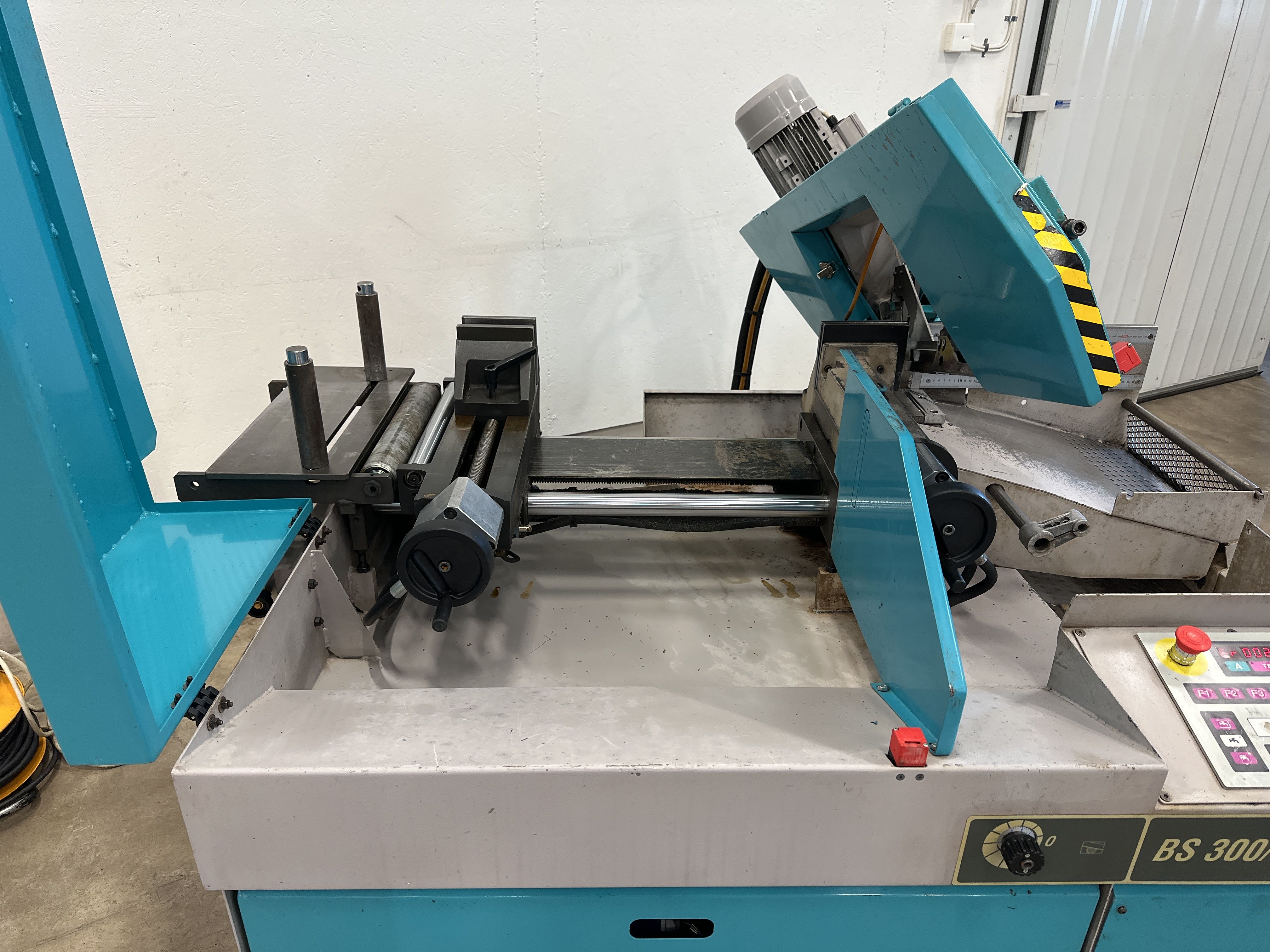 Bandsågsautomat IMET BS300/60 AFI-E - Auktioner online - Nätauktioner ...