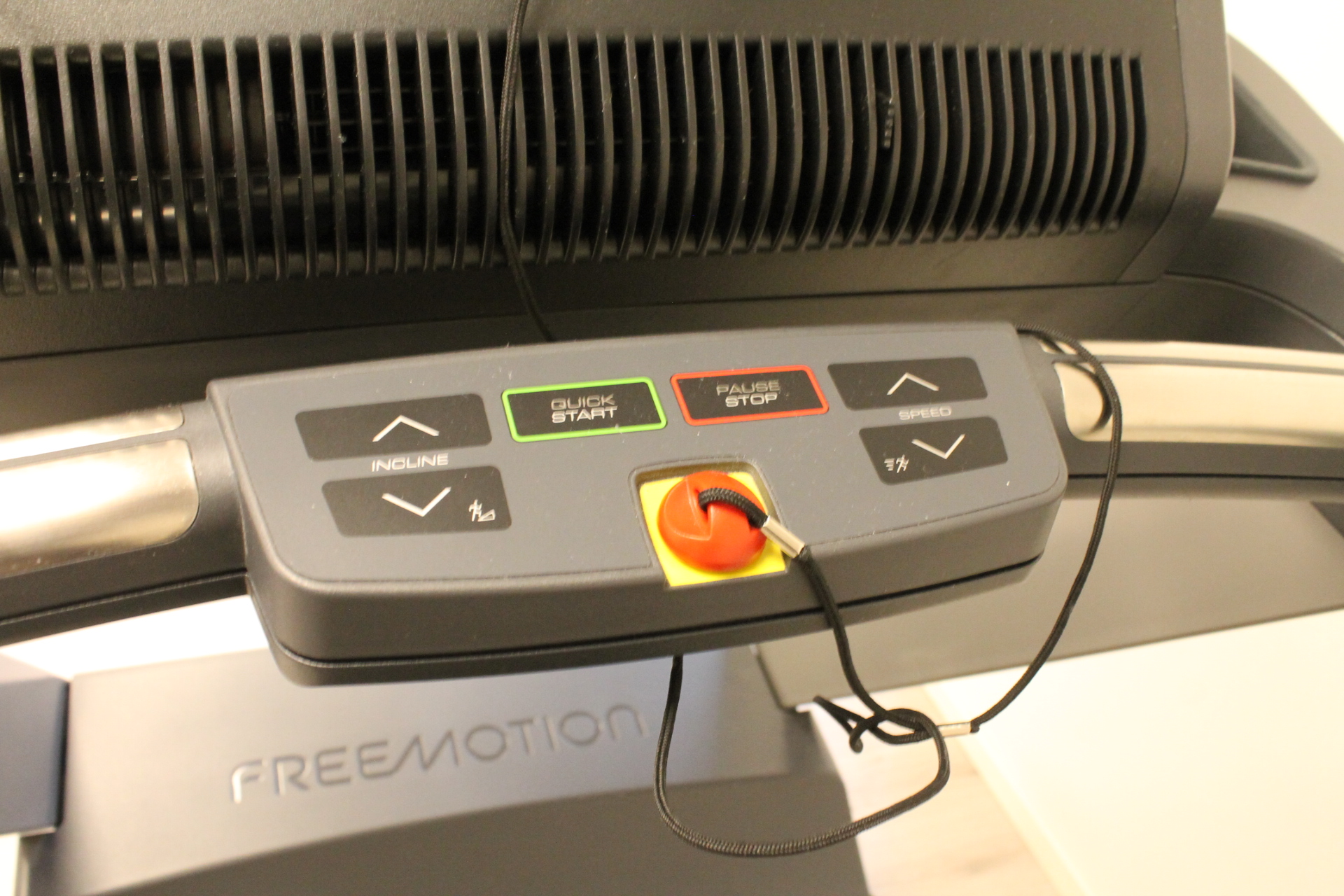 TREADMILL T8.9B- (IFIT SYNC) - PS Auction - We value the future