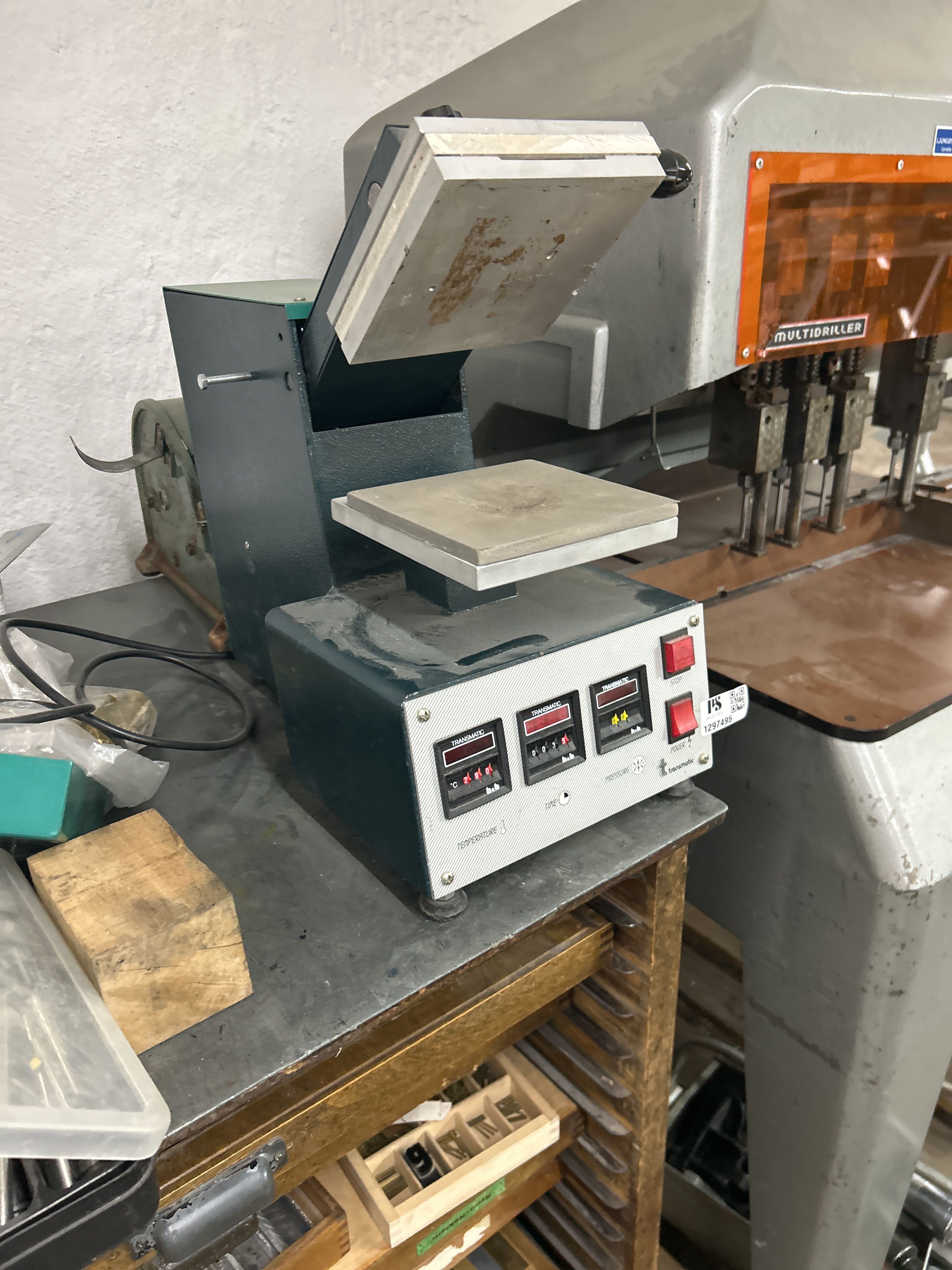 Hot embossing press / Foiling press (table model) - PS Auction - We ...
