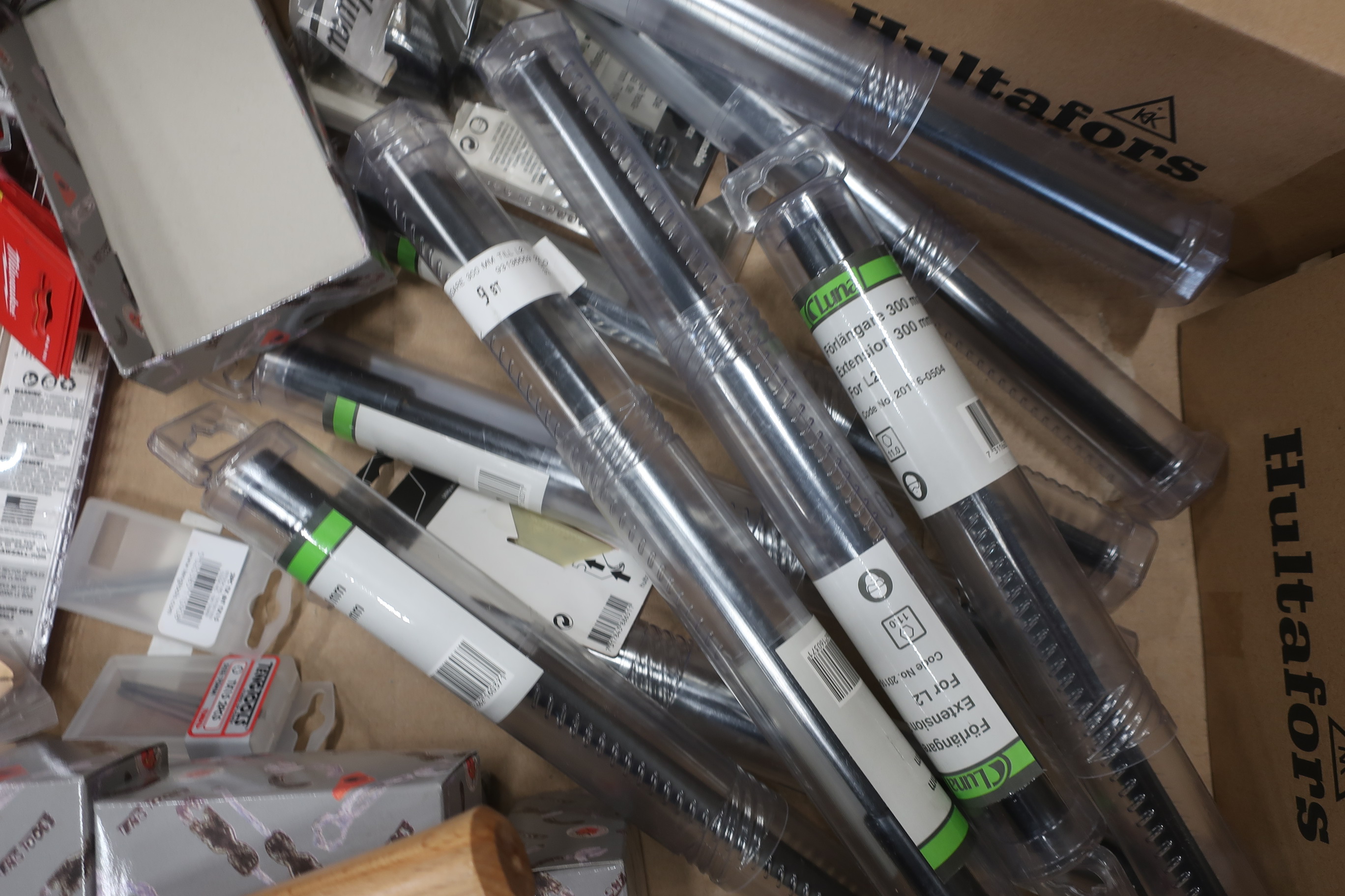 Assortment with tools Milwaukee and Luna and others PS Auction