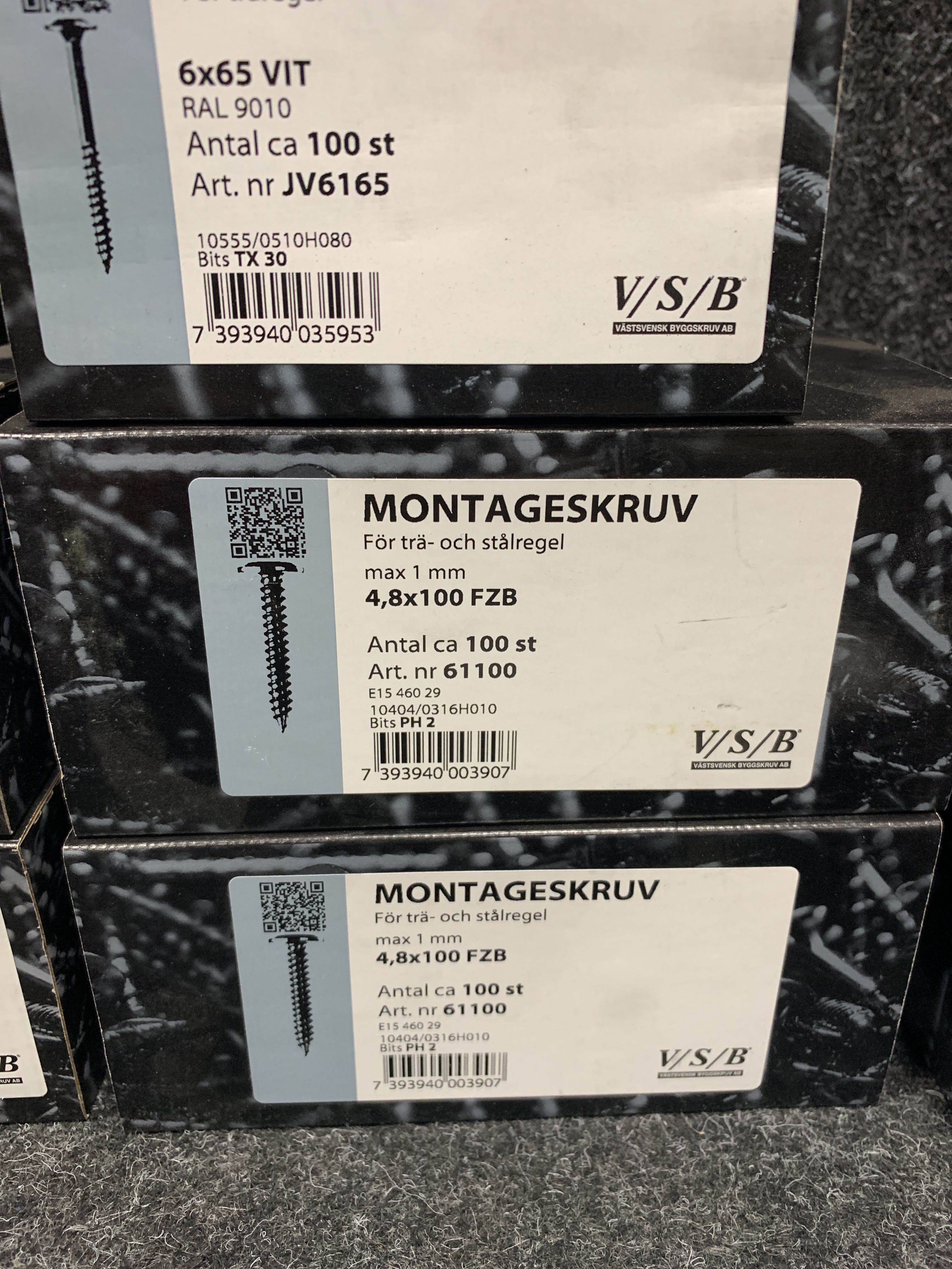 18 st Förpackningar skruv, VSB - Auktioner online - Nätauktioner ...