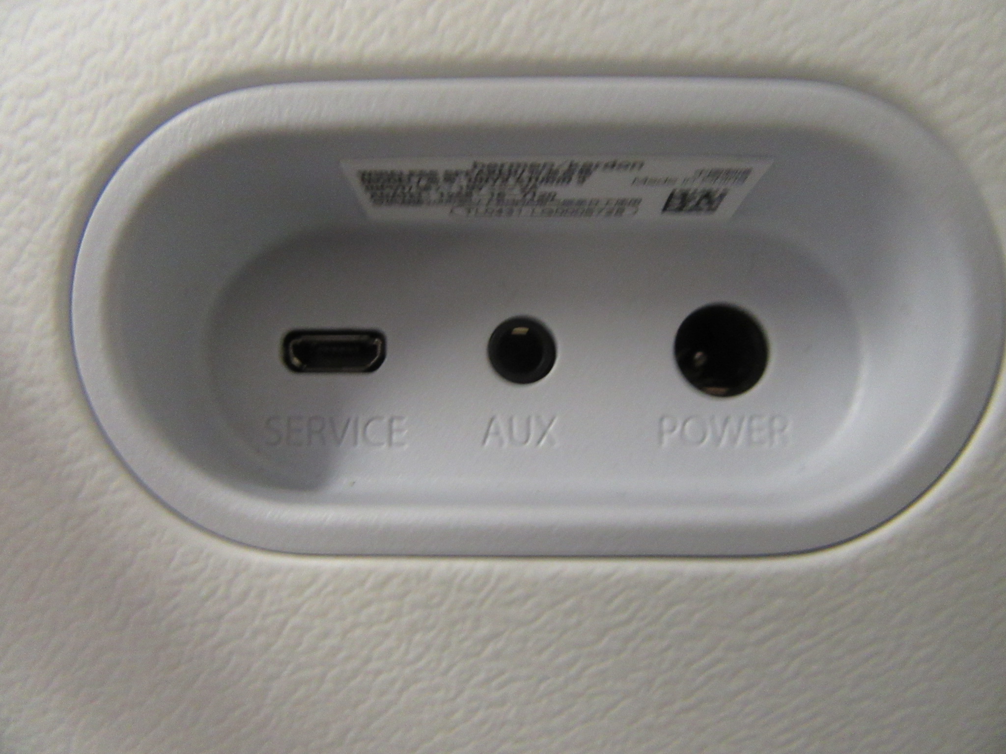 harman kardon onyx studio 4 aux