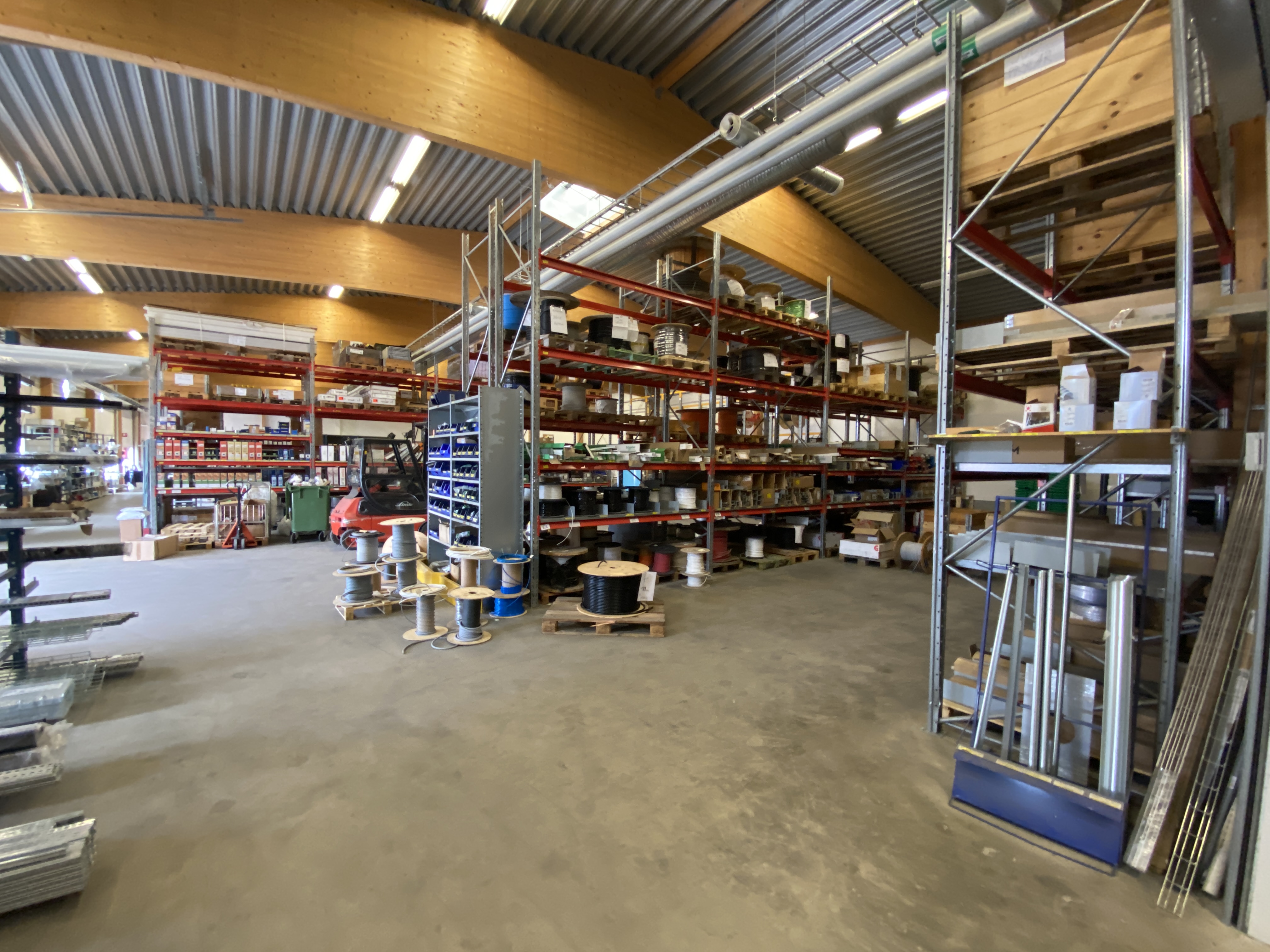 Warehouse with electrical products & electrical materials (inventory