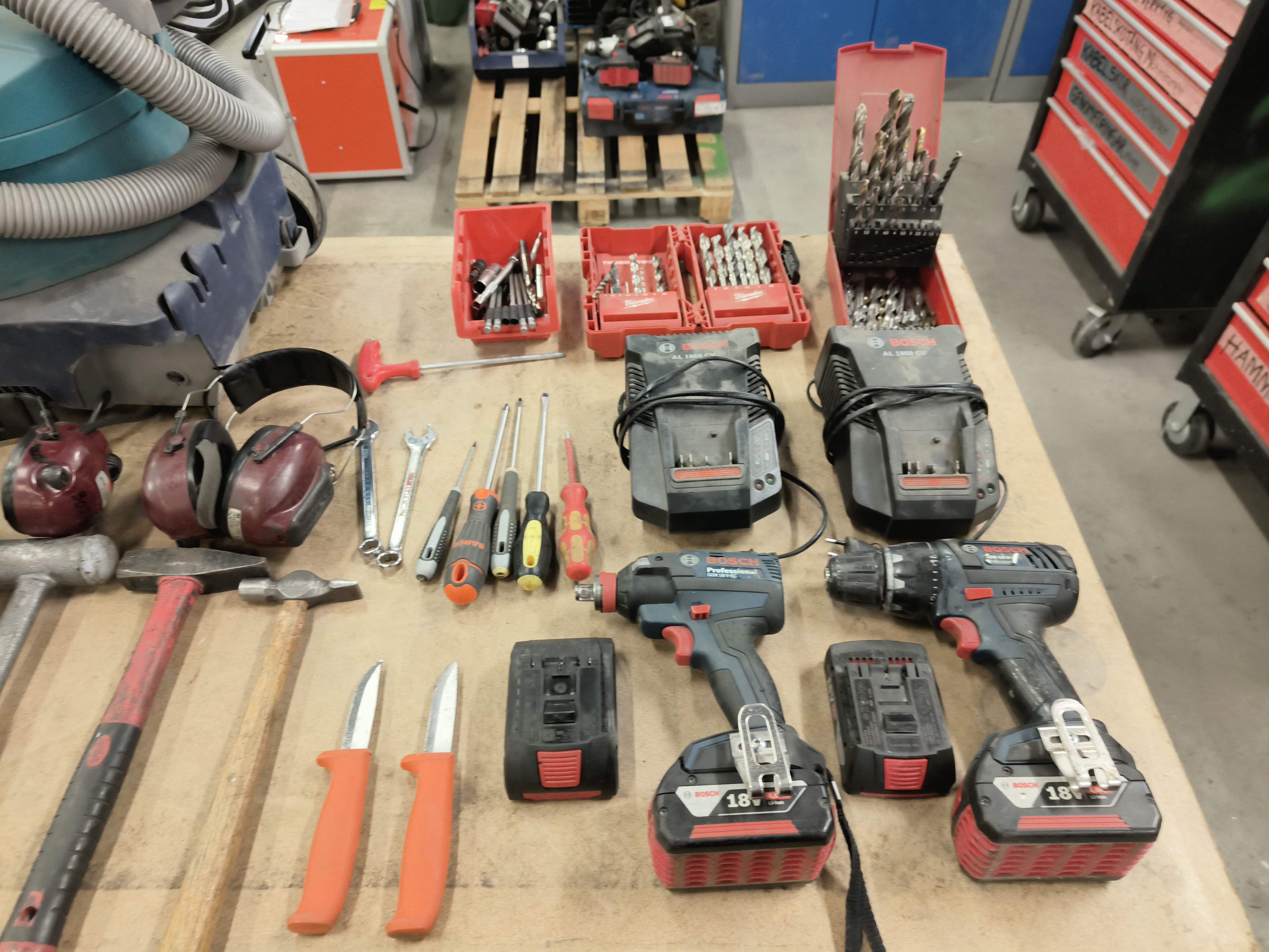 Rolling tables, Hand machines & Hand tools - PS Auction - We value the ...