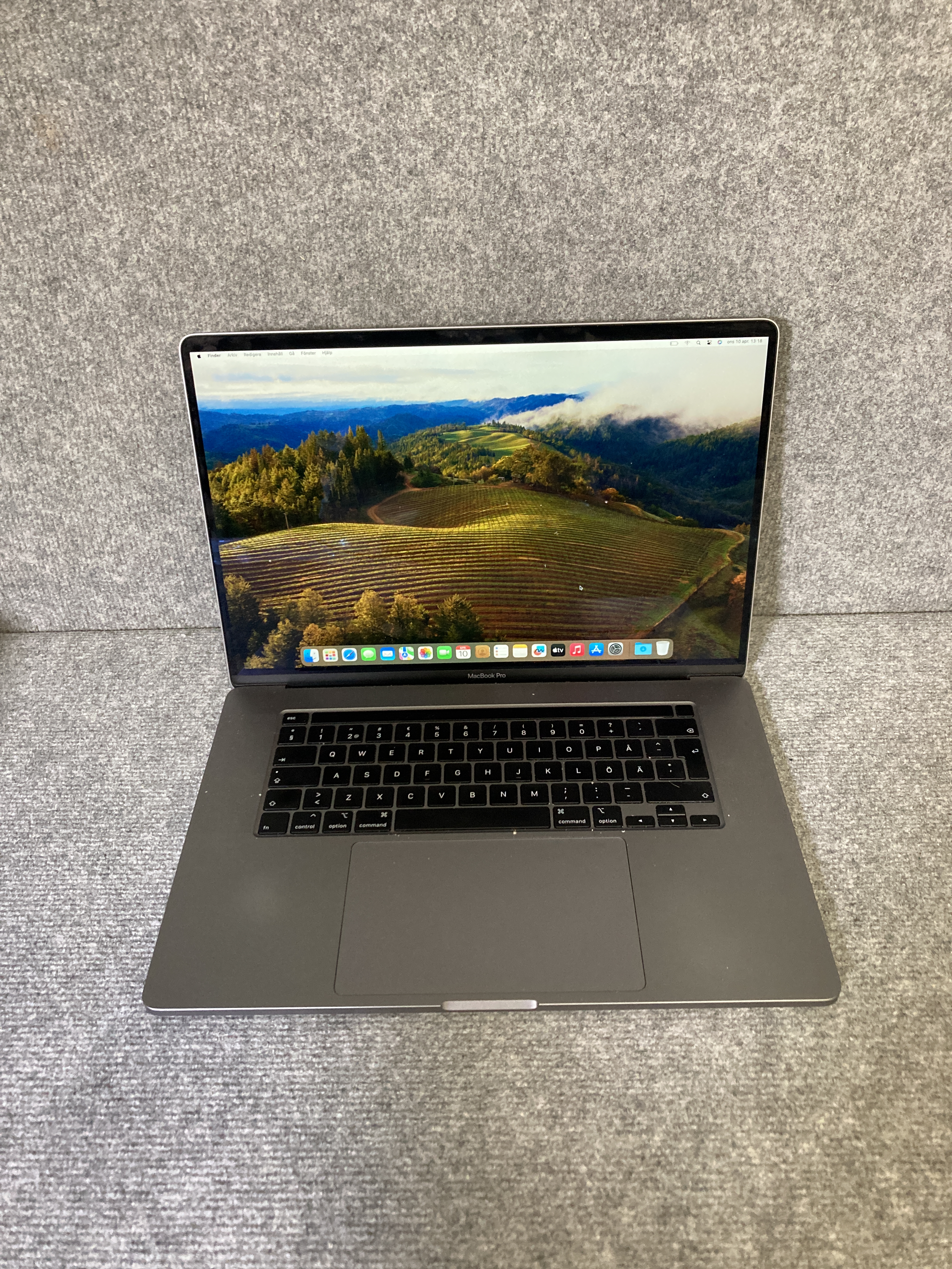 Apple MacBook Pro i7 16