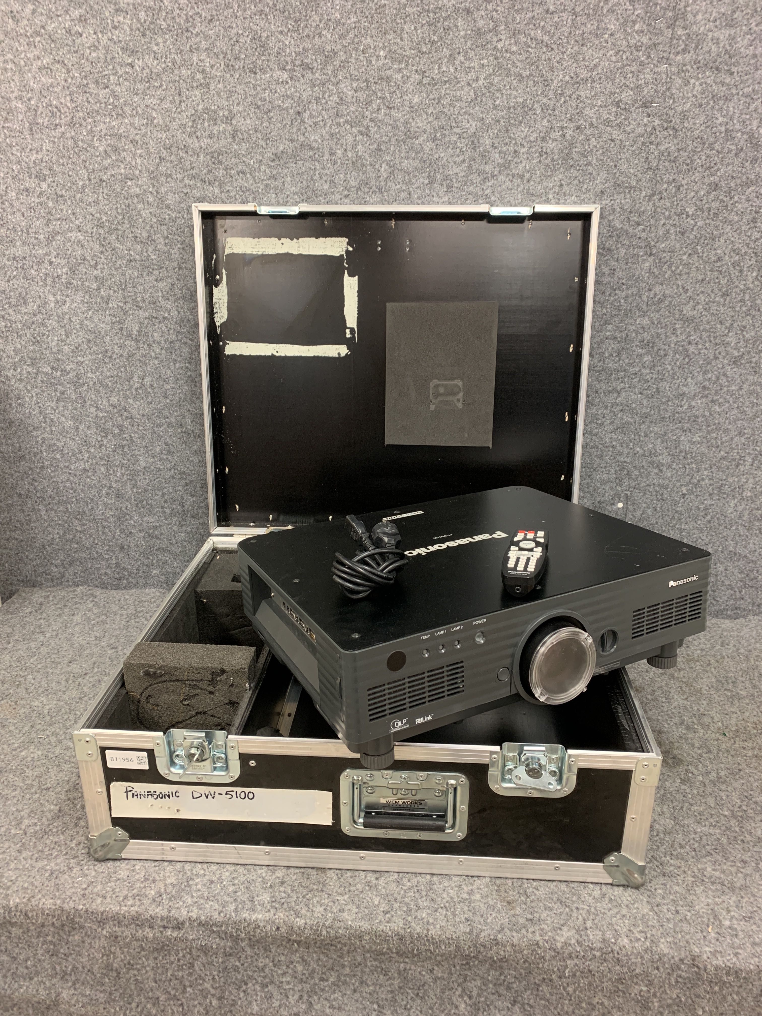 Panasonic PT5100 Wide 5500 Ansi Lumen - PS Auction - We value the