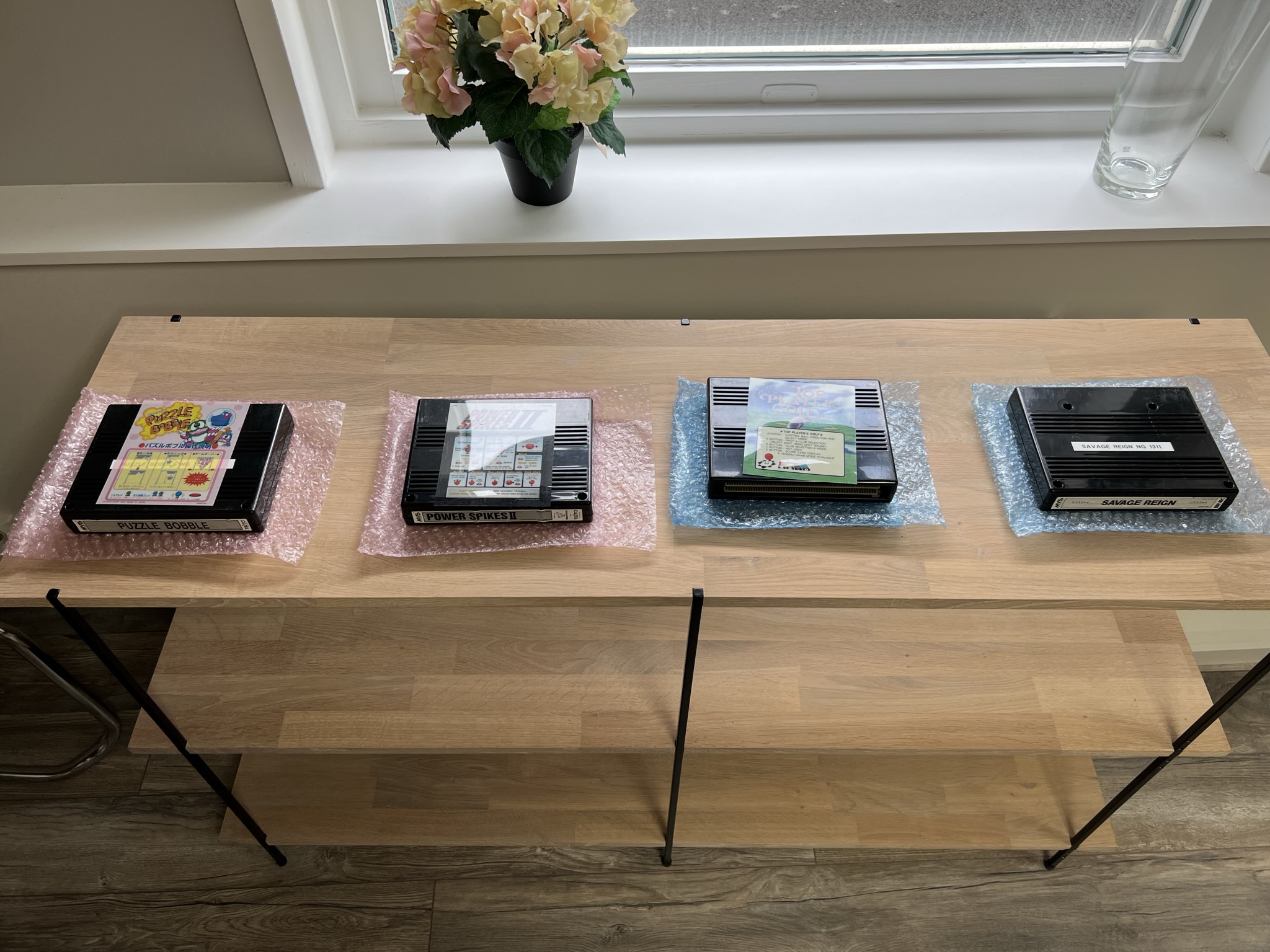 Neo Geo MVS Puzzle Bubble, Power Spikes 2, Top Players Golf