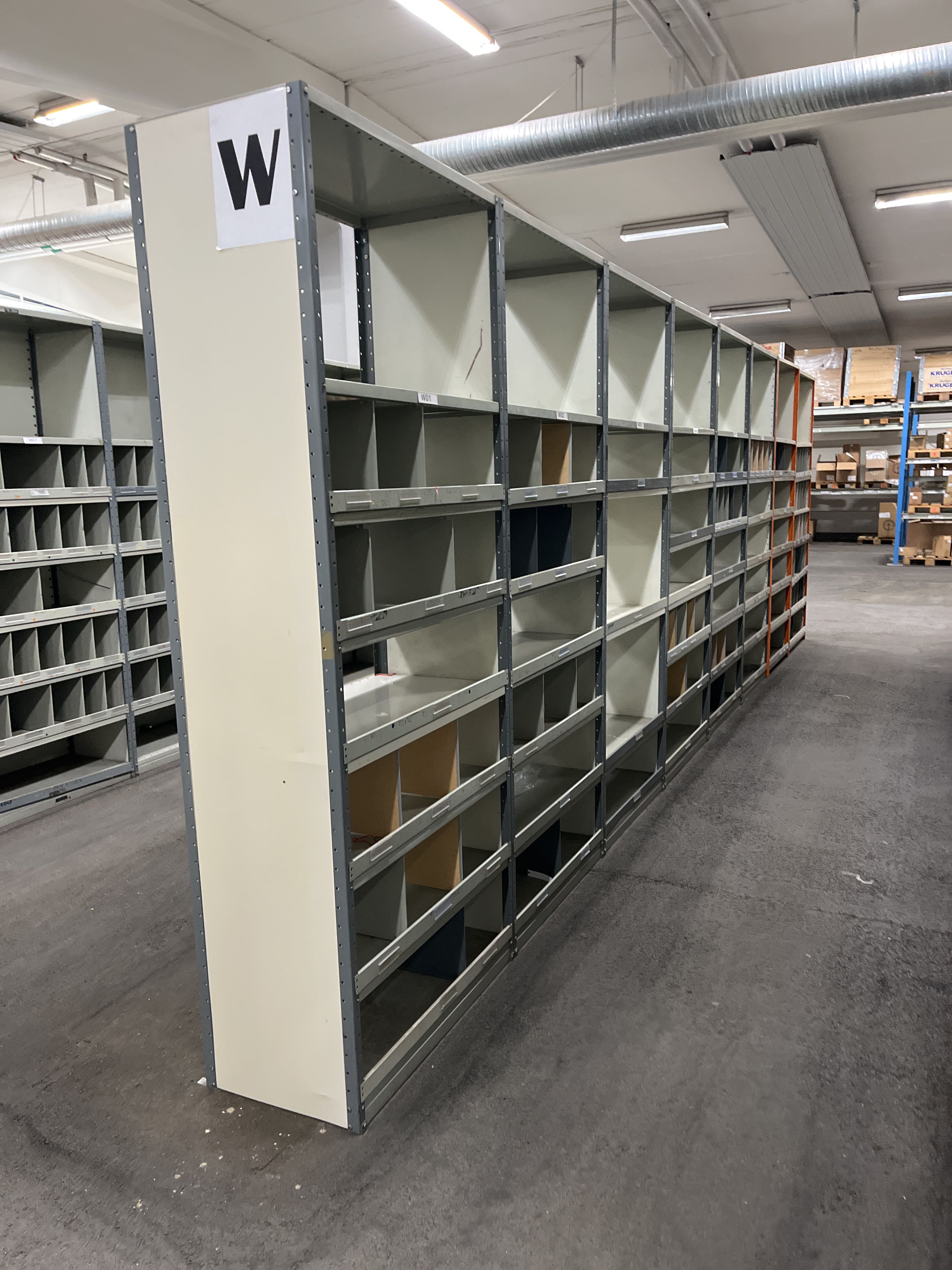 Assortment Rack Storage rack/Assortment rack with sheet metal shelves 8 meters (W) - PS ...