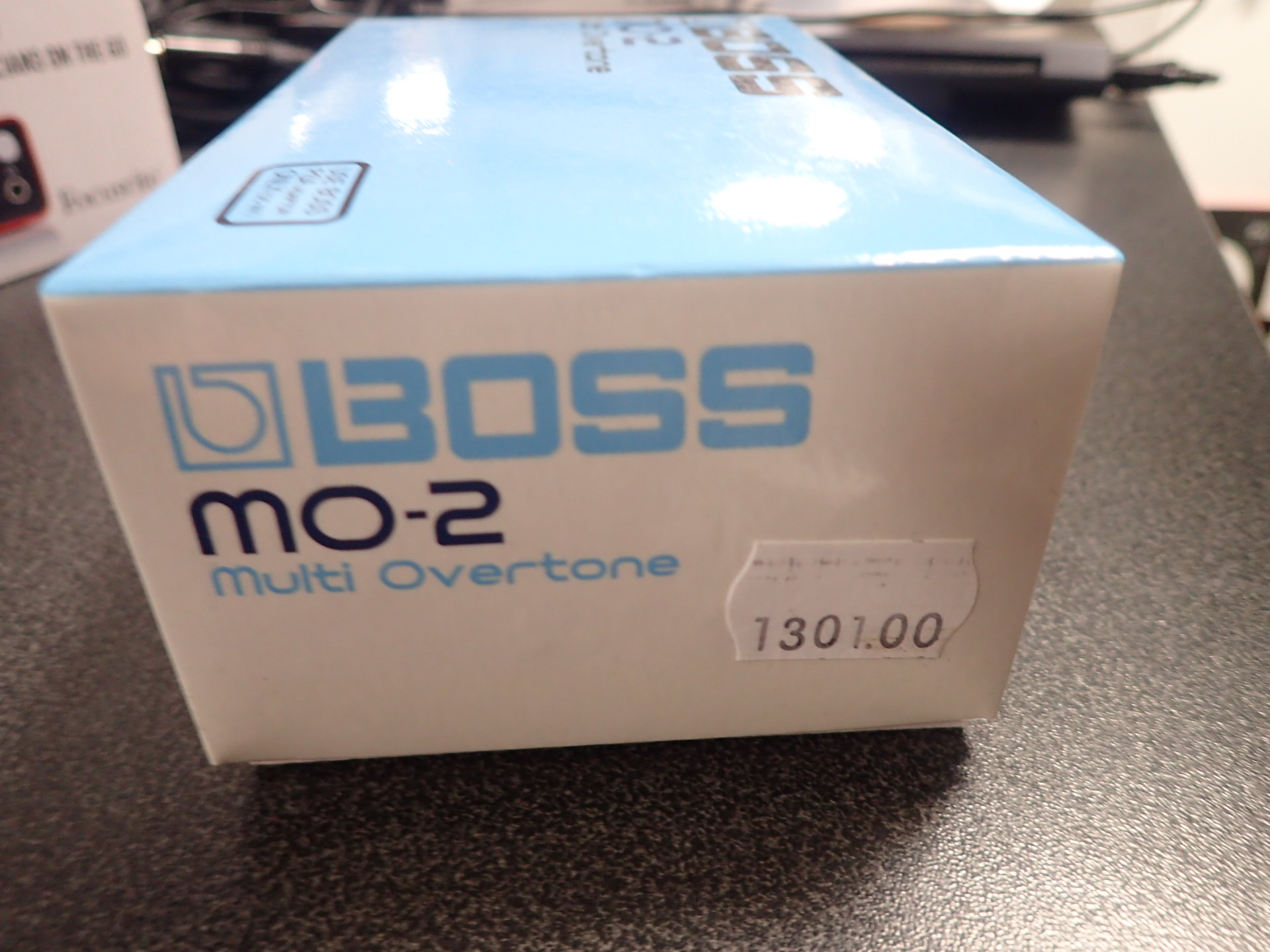 BOSS MO-2 Multi Overtone Guitar Pedal - PS Auction - We value the