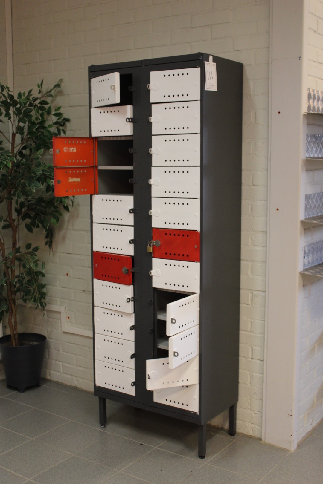 v-rdesk-p-med-22st-luckor-f-r-f-rvaring-units-ledande-p