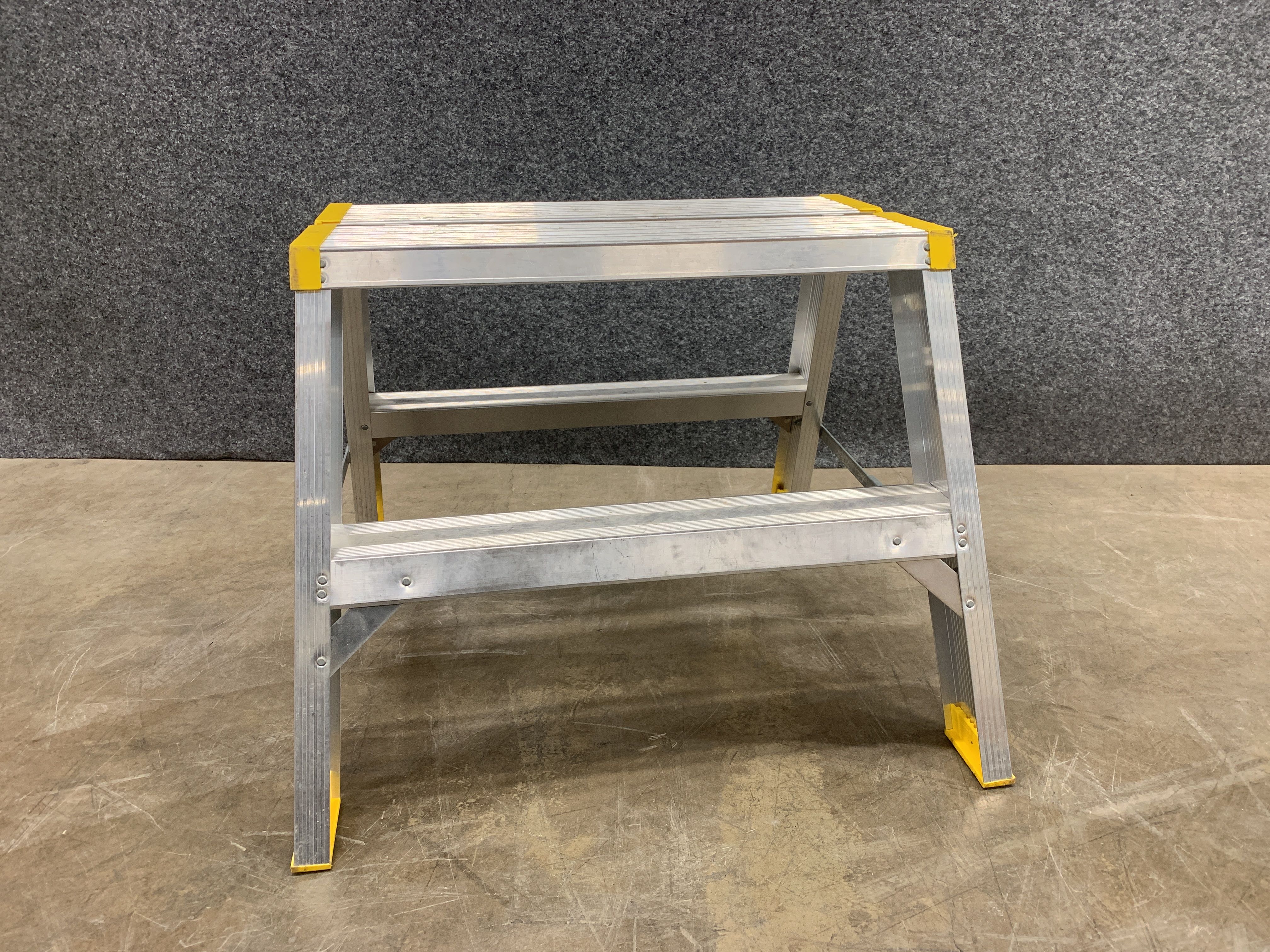 Step stool Wibe 55AB - PS Auction - We value the future - Largest