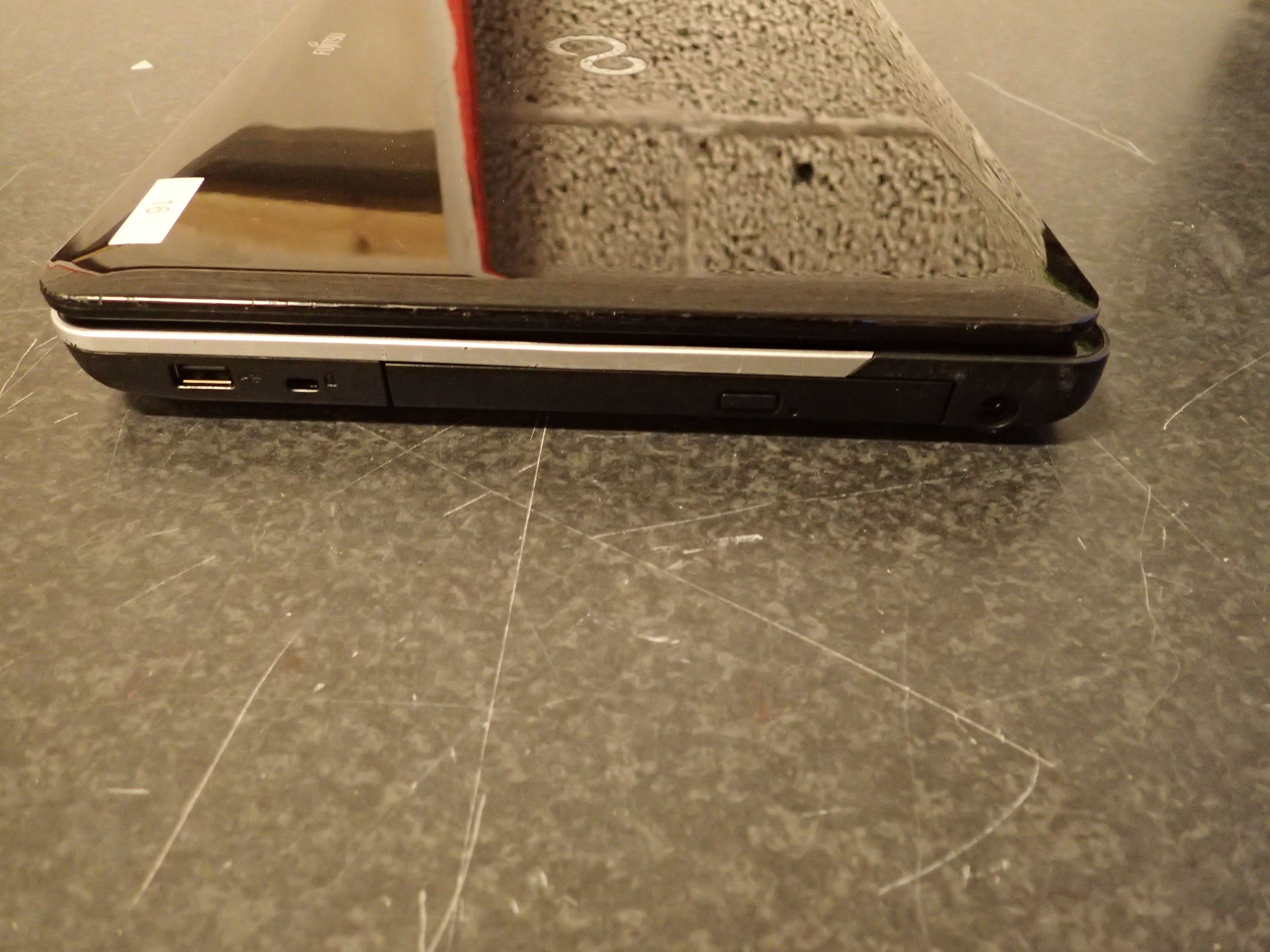 Fujitsu Lifebook A Series Laptop - PS Auction - We value the