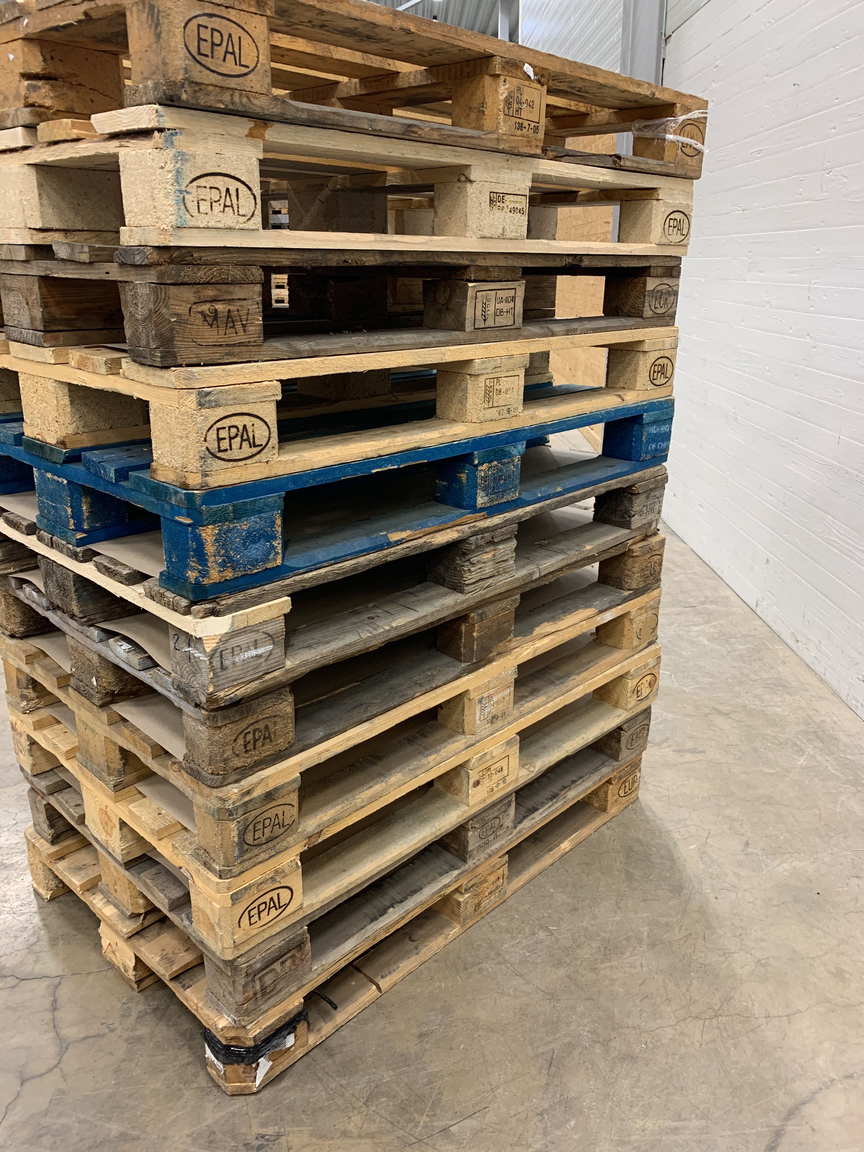 11 EU pallets in varying condition PS Auction We value the future