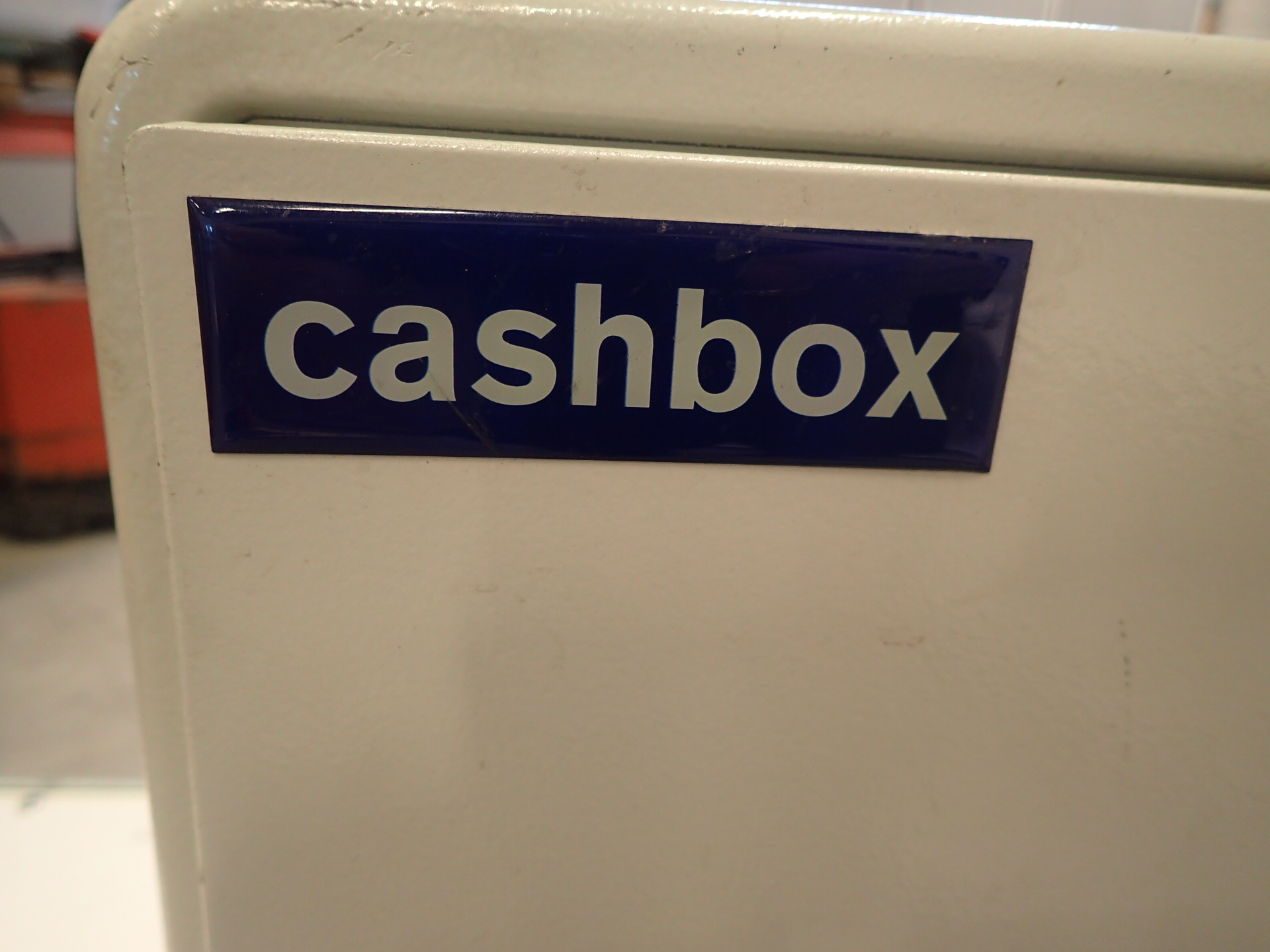 Safe / Cashbox PS Auction We value the future Largest in net auctions