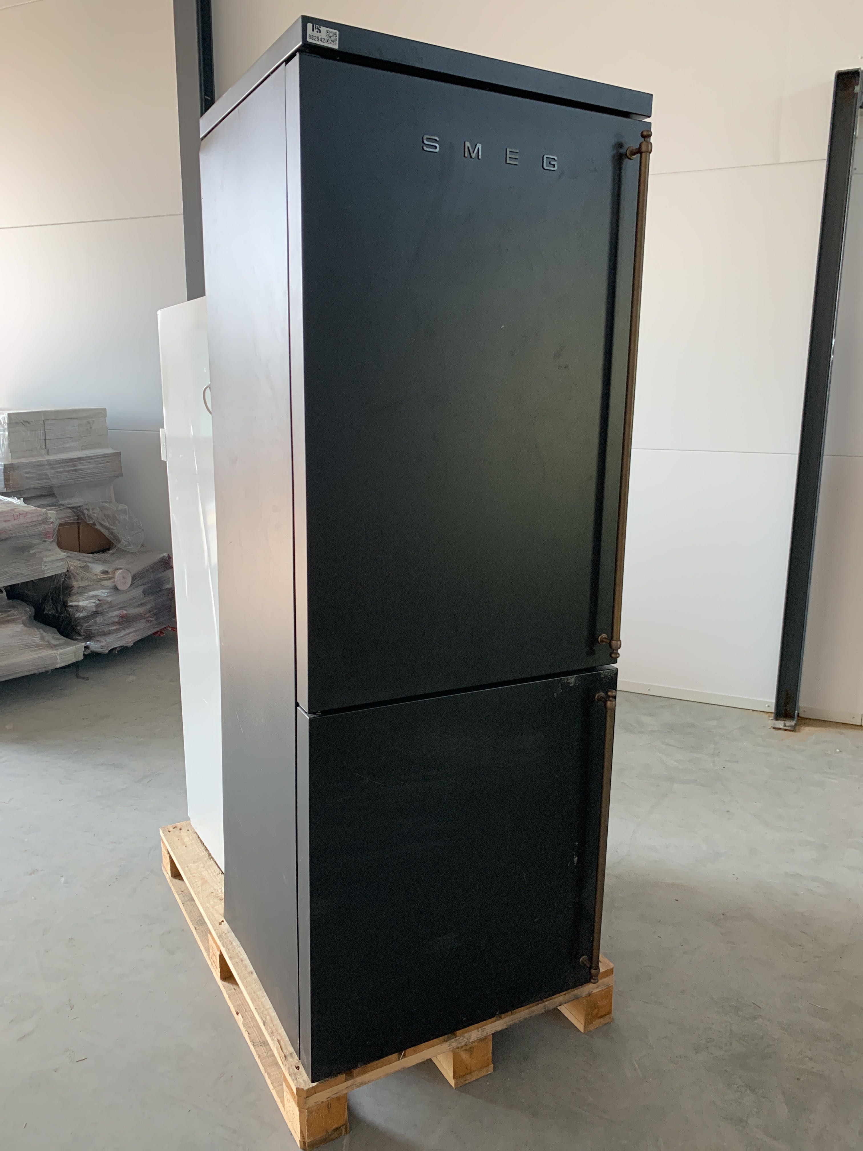 Fridge & Freezer Smeg FAB 8003AOS transport damage PS Auction We