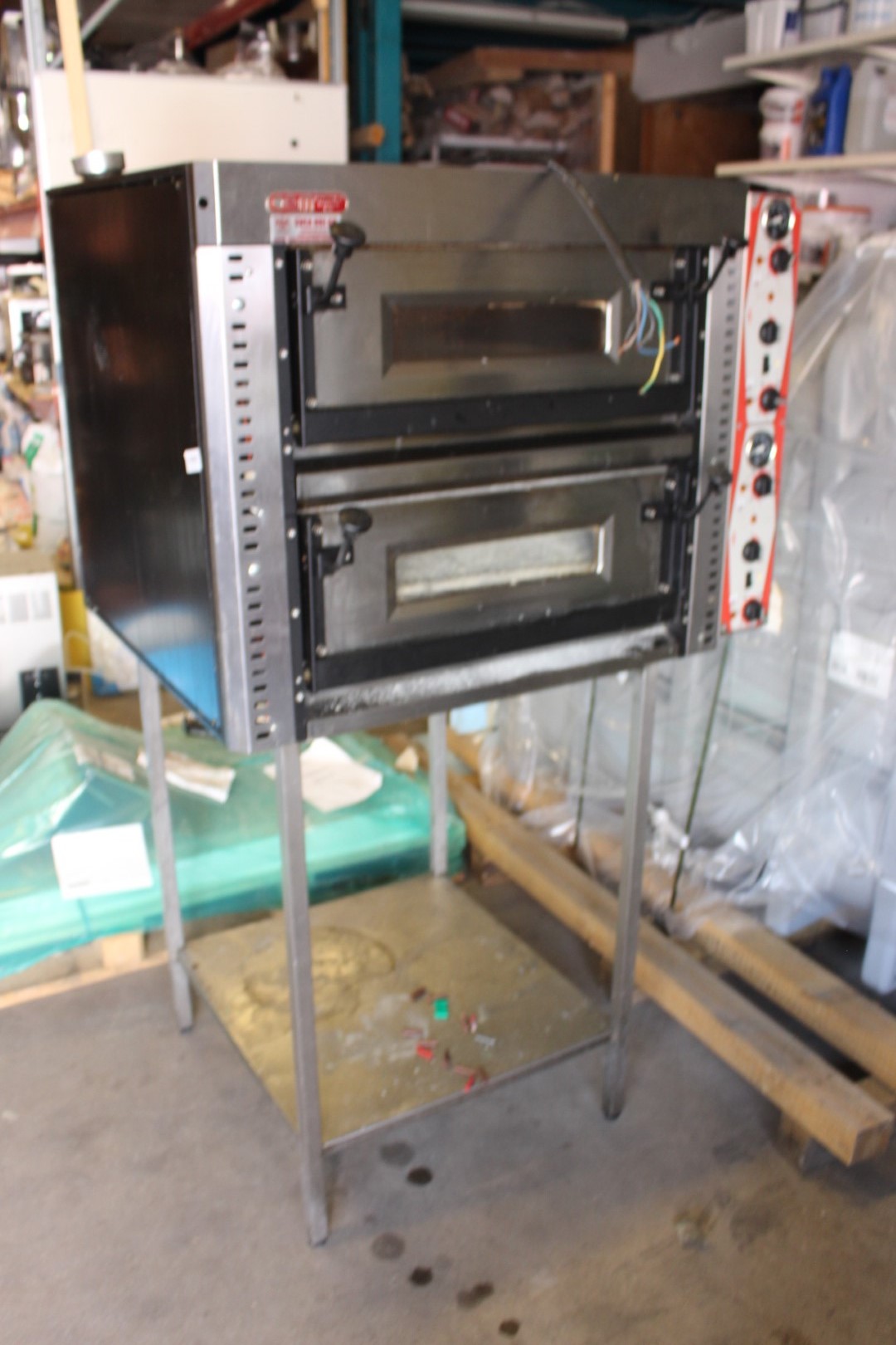 Pizza oven with rack, OEM 8.DS - PS Auction - We value the