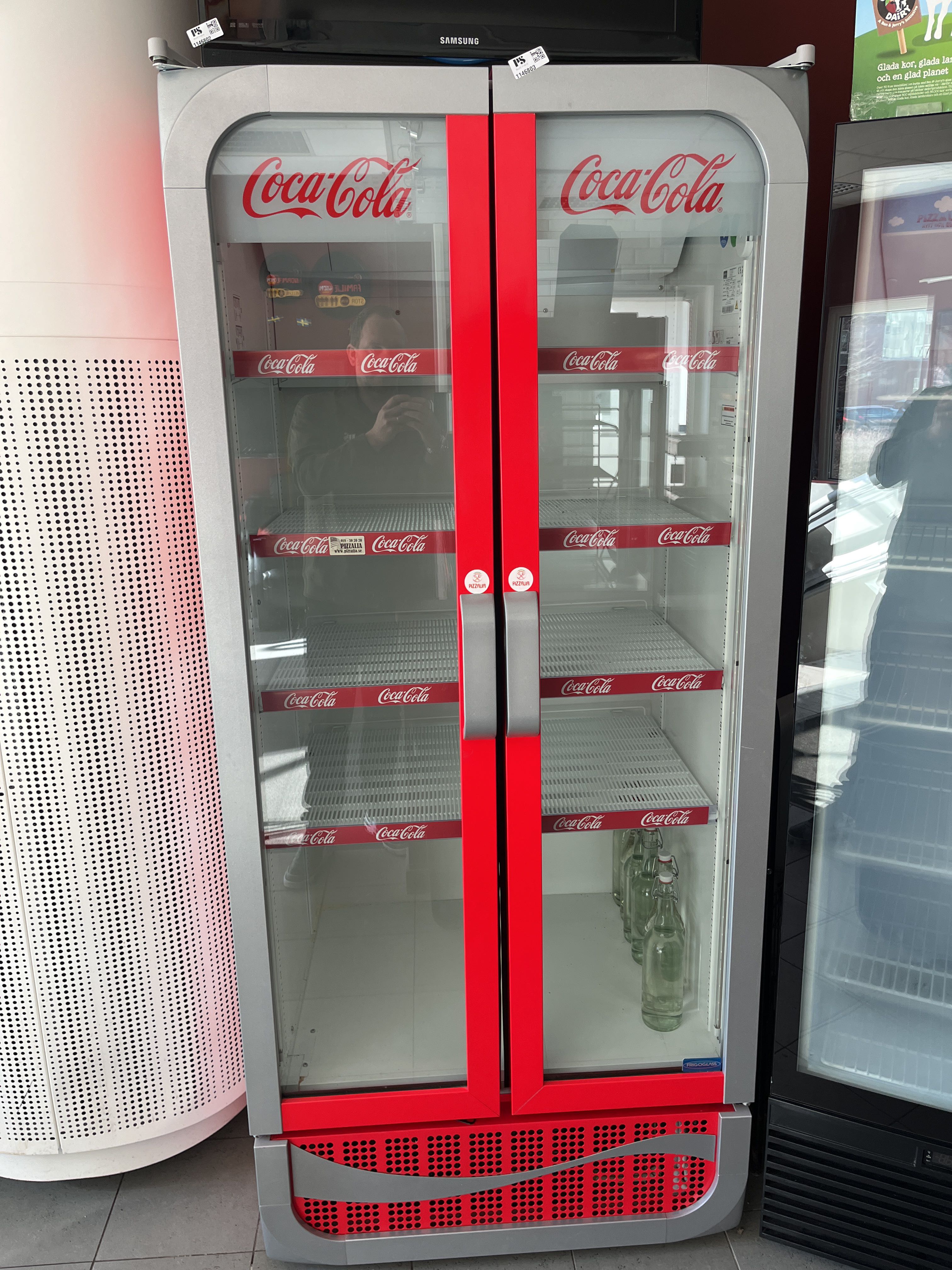 s*a様 Coca-Cola 冷蔵庫 2025年最新】冷蔵庫 コカコーラの人気アイテム - メルカリ