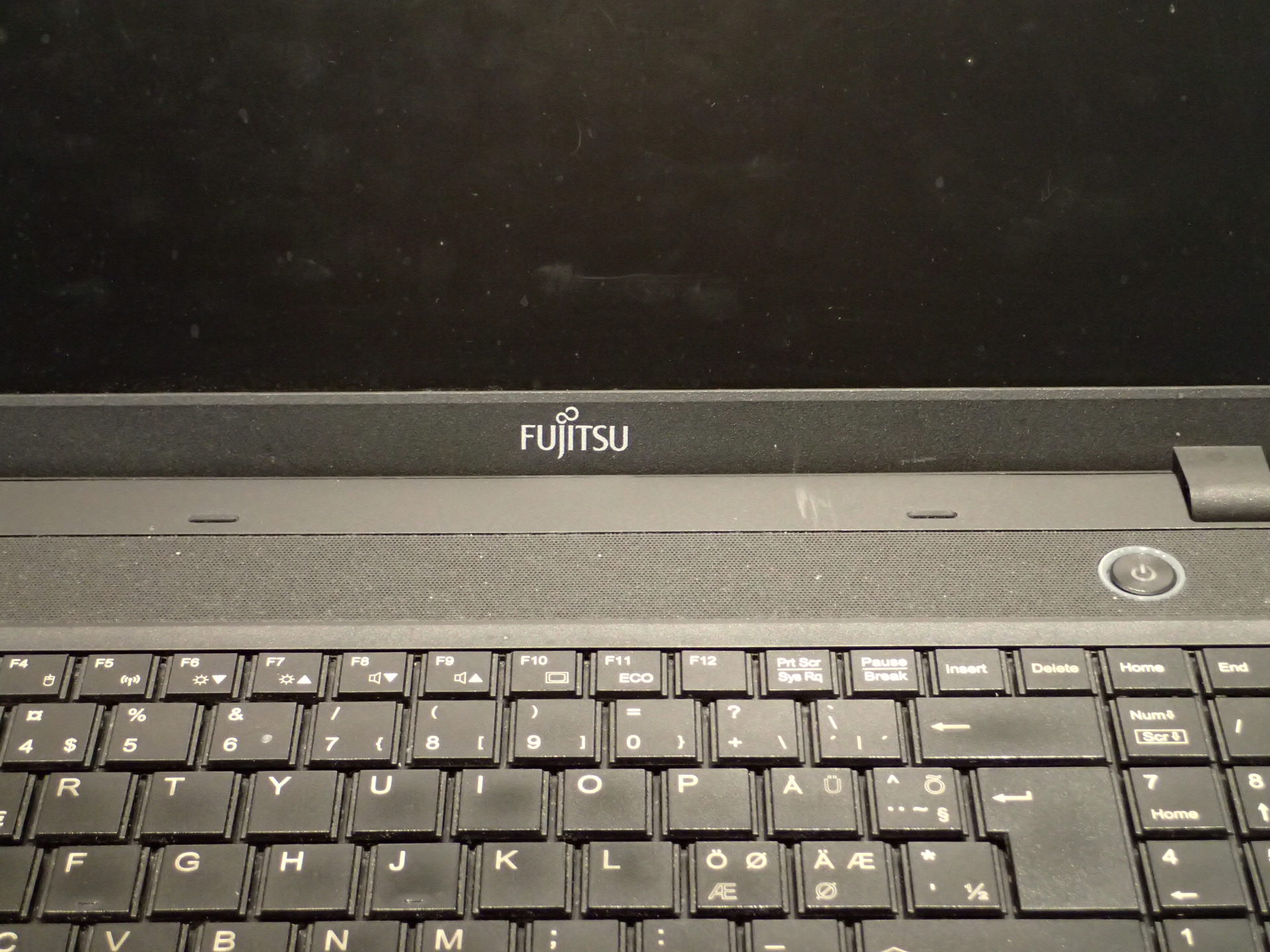 PC PORTABLE FUJITSU LifeBook A512 - Ordinateurs