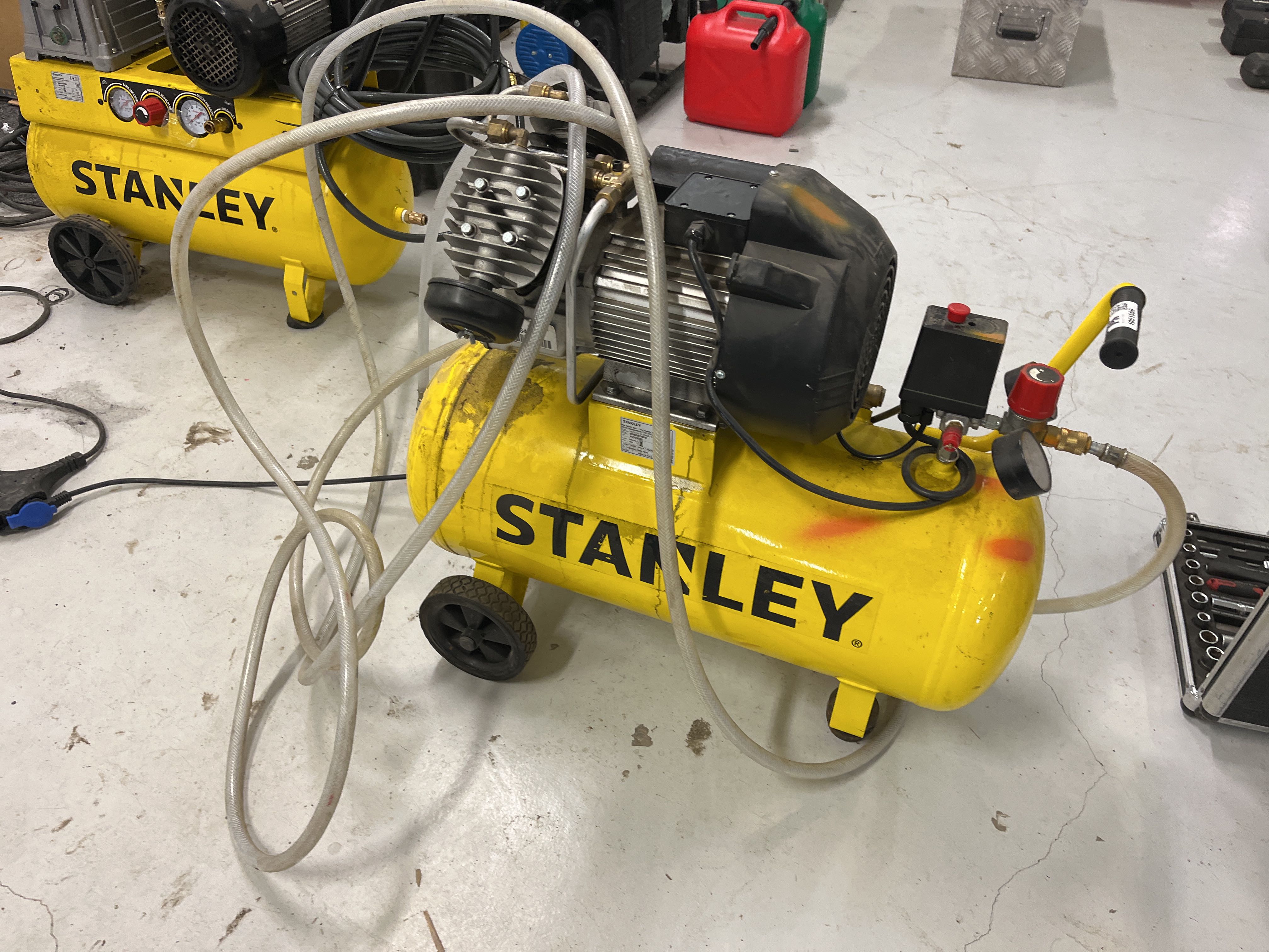 Compressor Stanley VDC/50 CM3 - PS Auction - We value the future ...