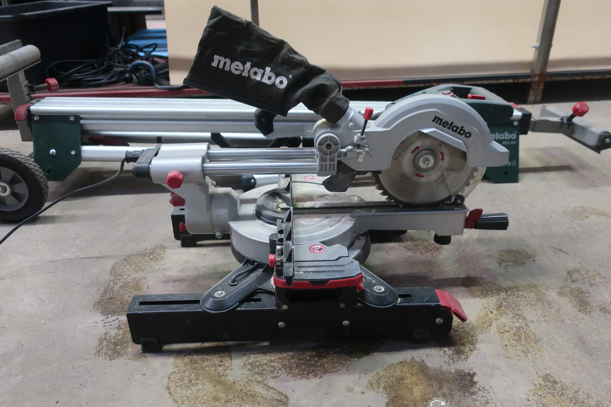 saw table, Metabo KSU 401 - PS Auction 