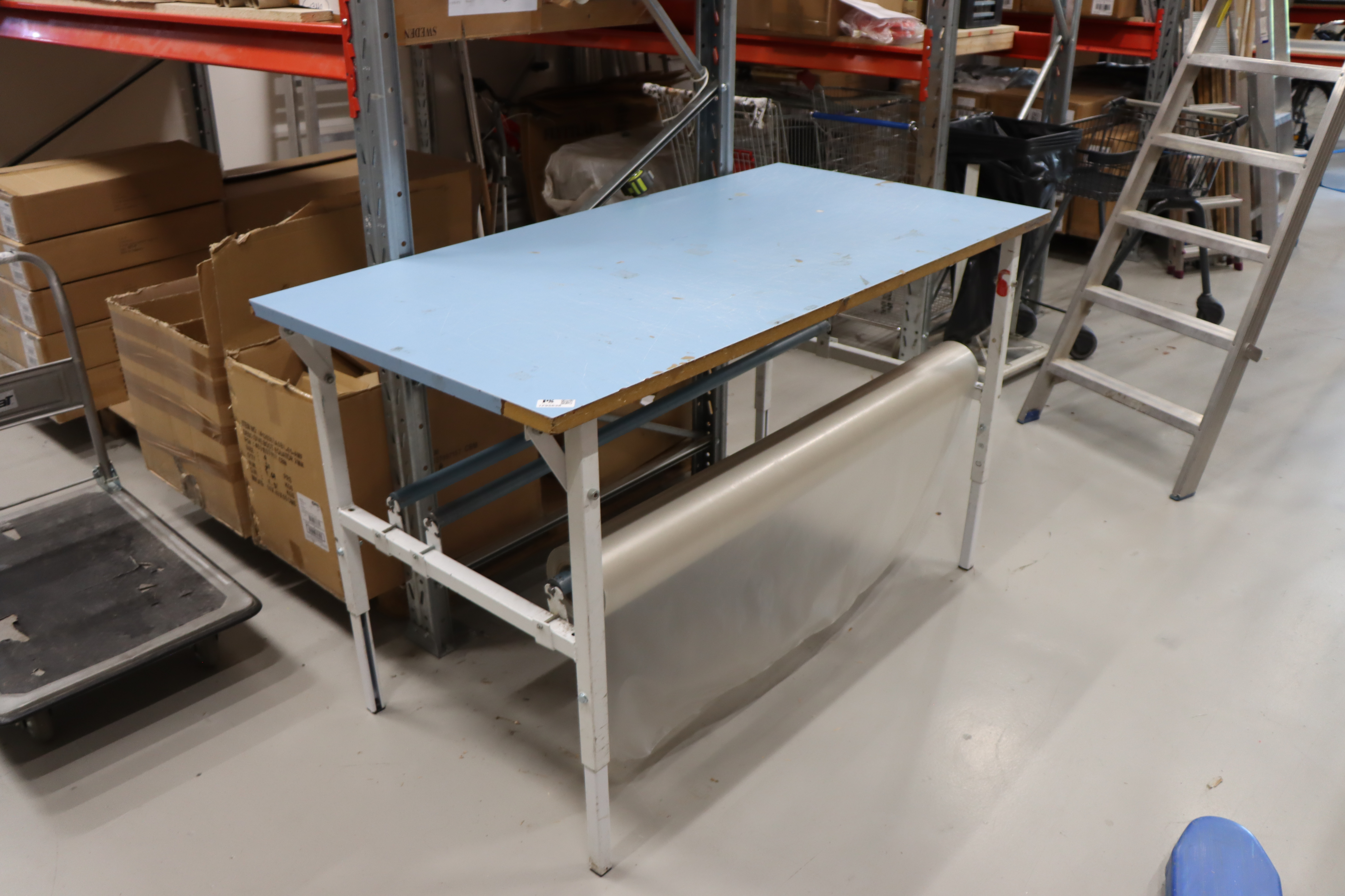 Packign Tables Packing table - PS Auction - We value the future - Largest in net auctions