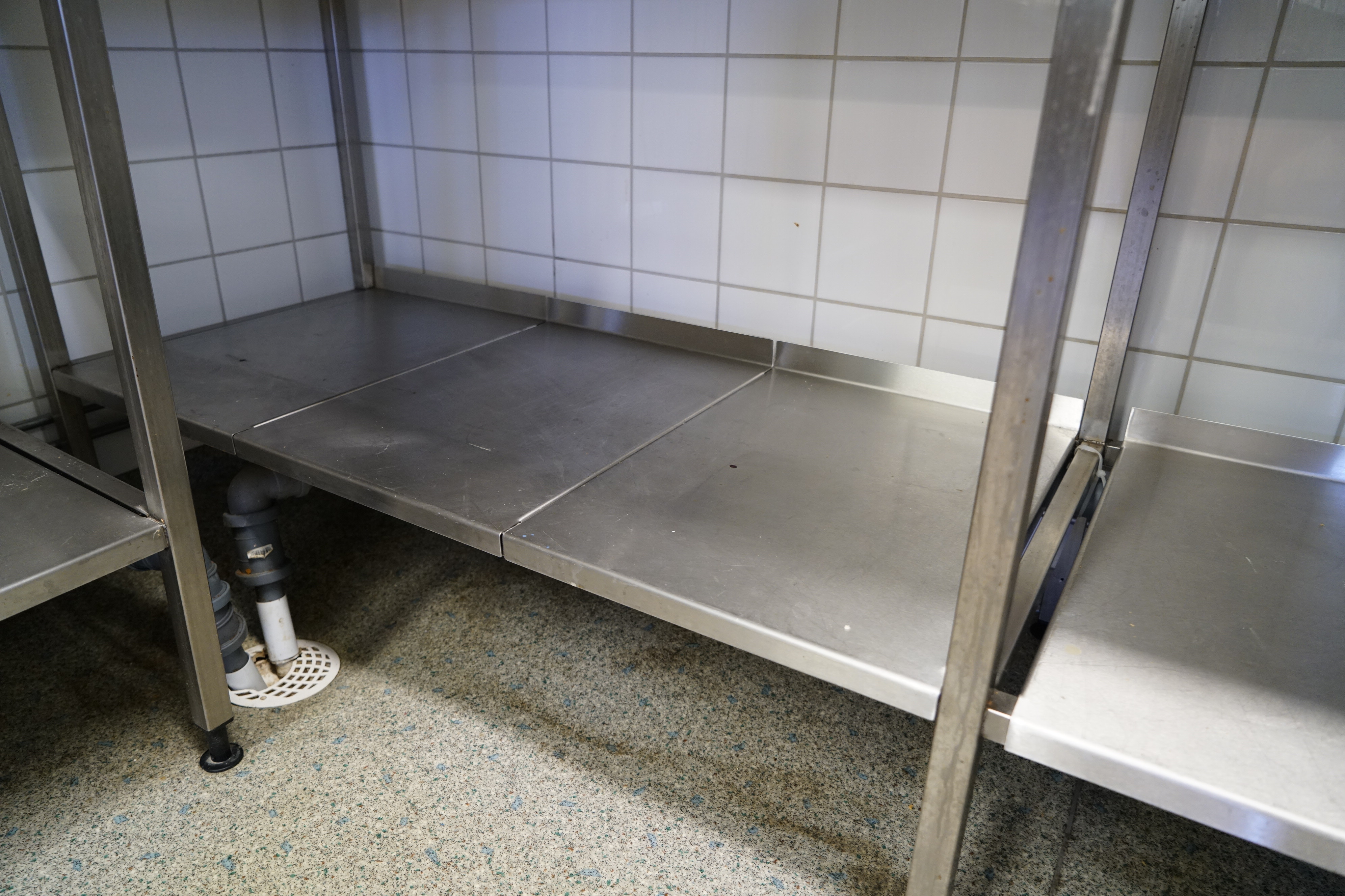 Stainless bench with hob and mixer - PS Auction - We value the future ...