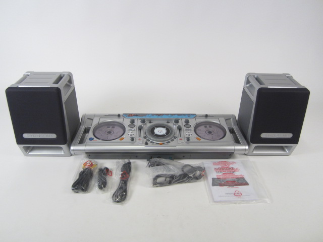 DJ MIXER WITH DUAL CD PLAYER AND SCRATCH PAD - PS Auction