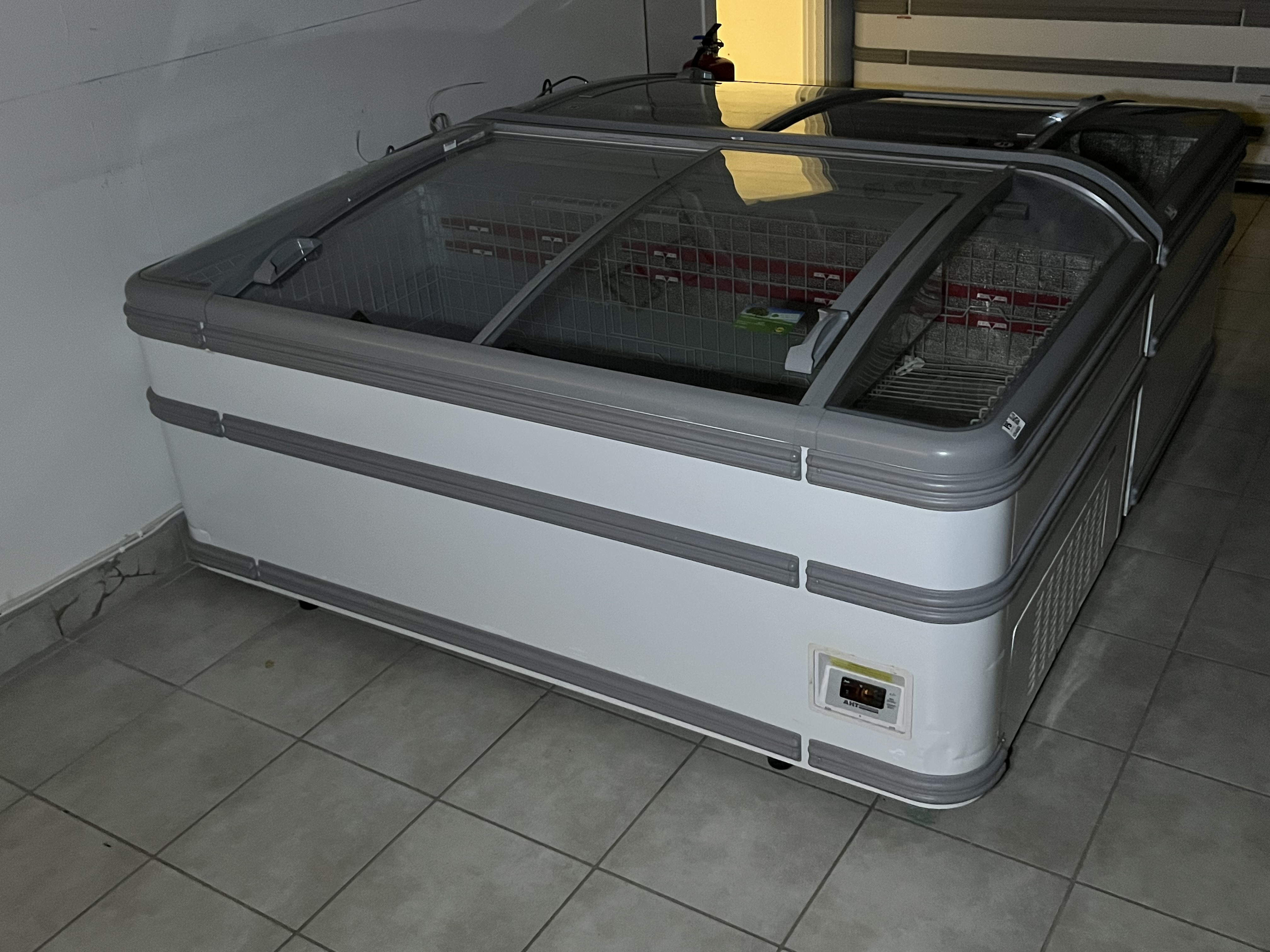 Freezer box, AHT Miami 185 - PS Auction - We value the future