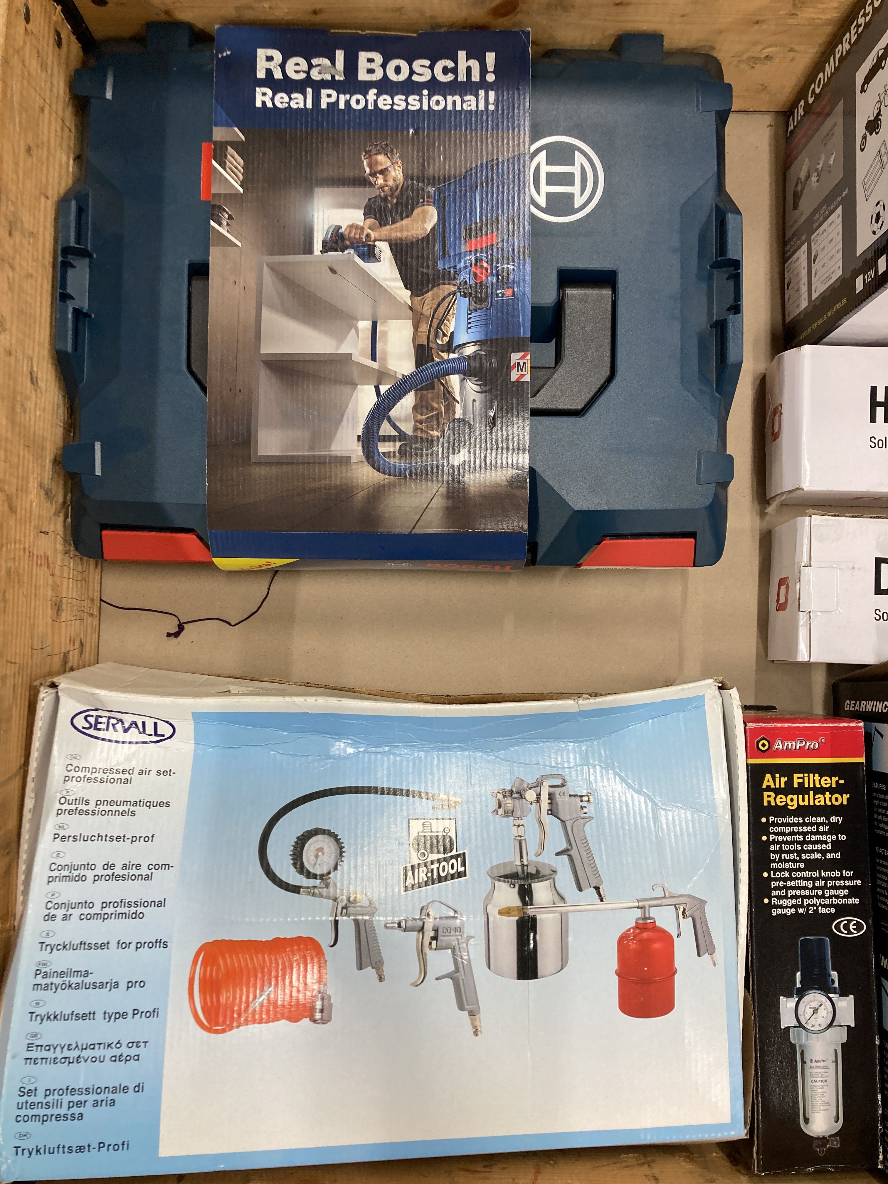 Towing blocks, air compressors and protective bag, etc PS Auction