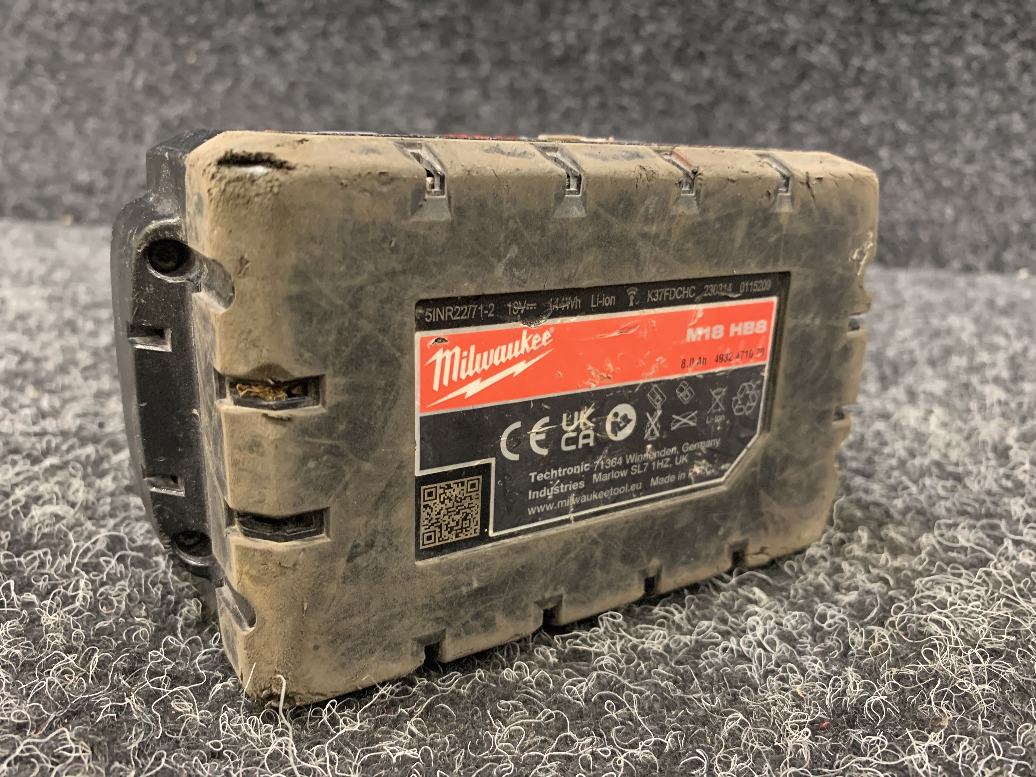 Battery Milwaukee M18 HB8 8.0Ah - PS Auction - We value the future 