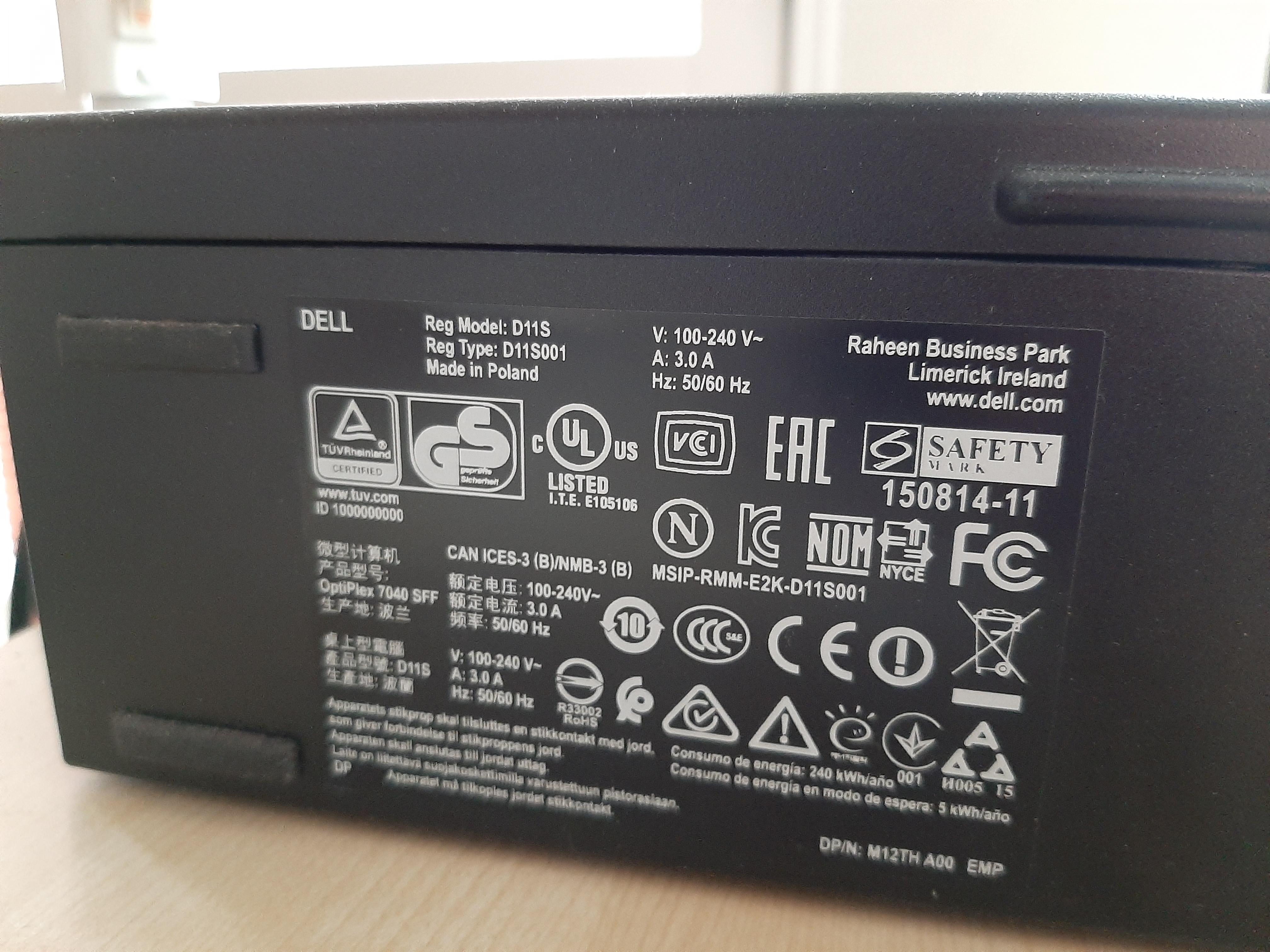 Computer package (2 desktop computers, monitor & speakers) - PS Auction ...