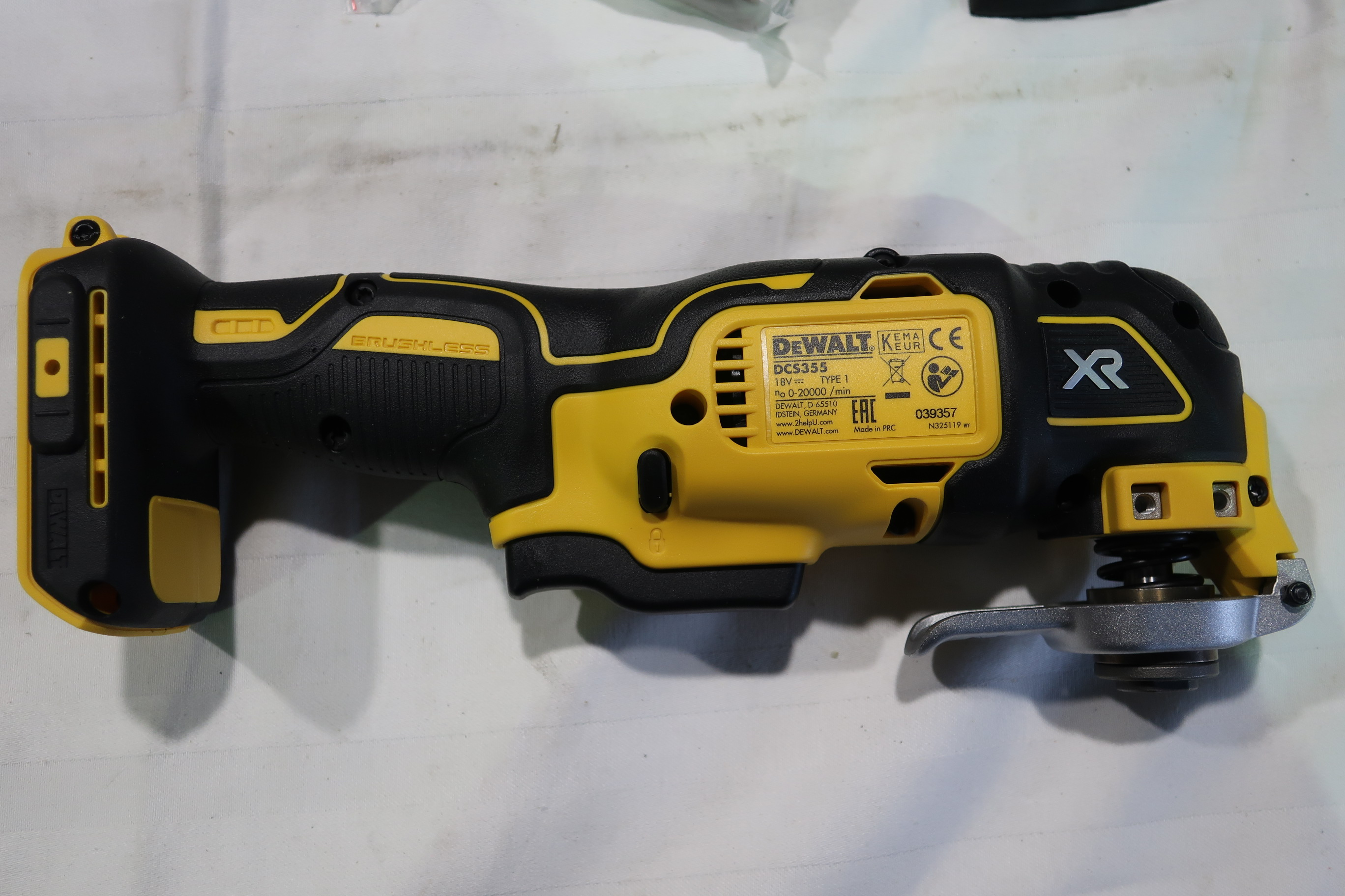 DeWalt MULTItTOOL DCS355NTXJ 18V 18V PS Auction We value the