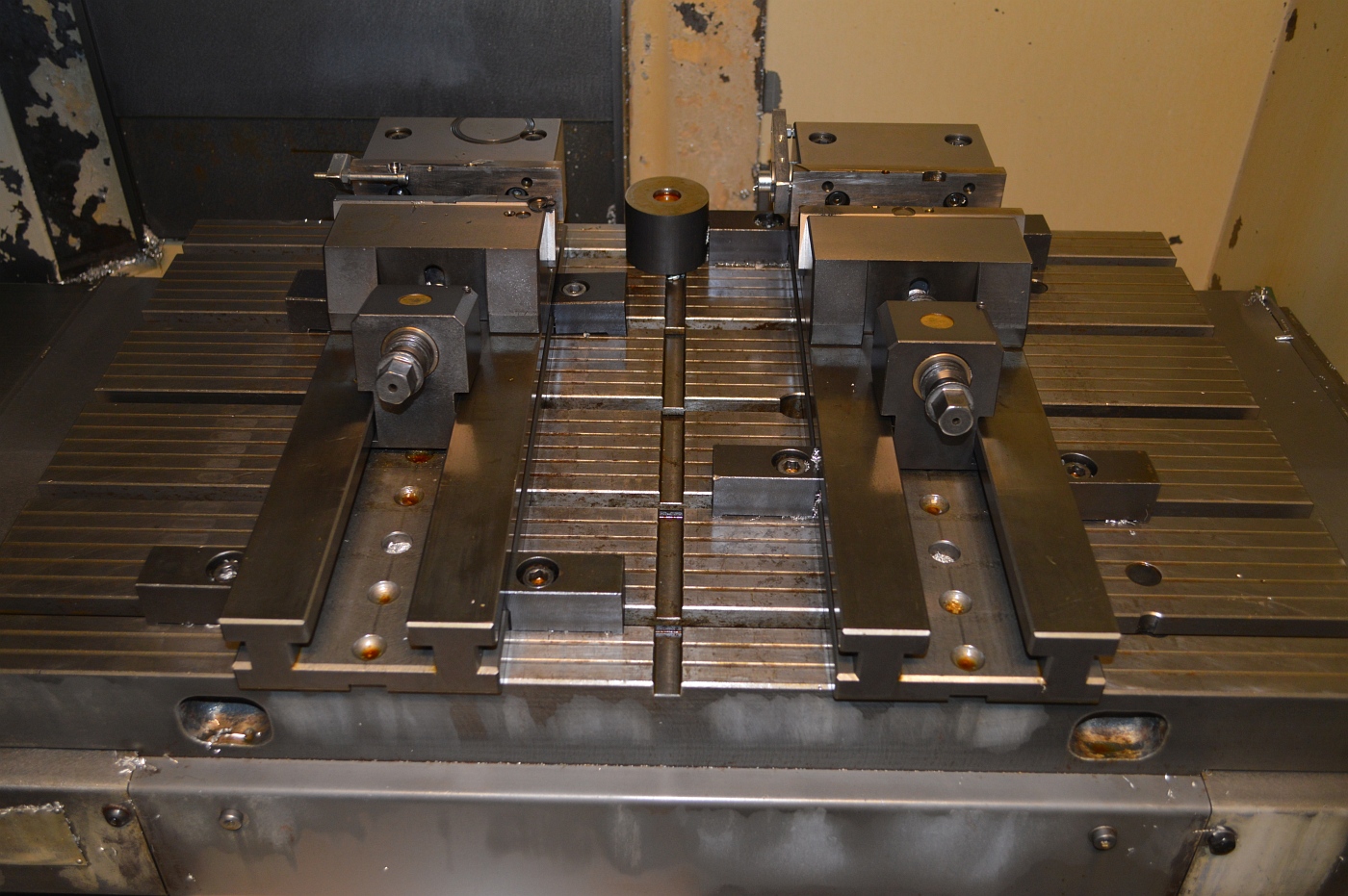 CNC Verrtical Machining Center, Deckel Maho DMC 63 V - PS Auction
