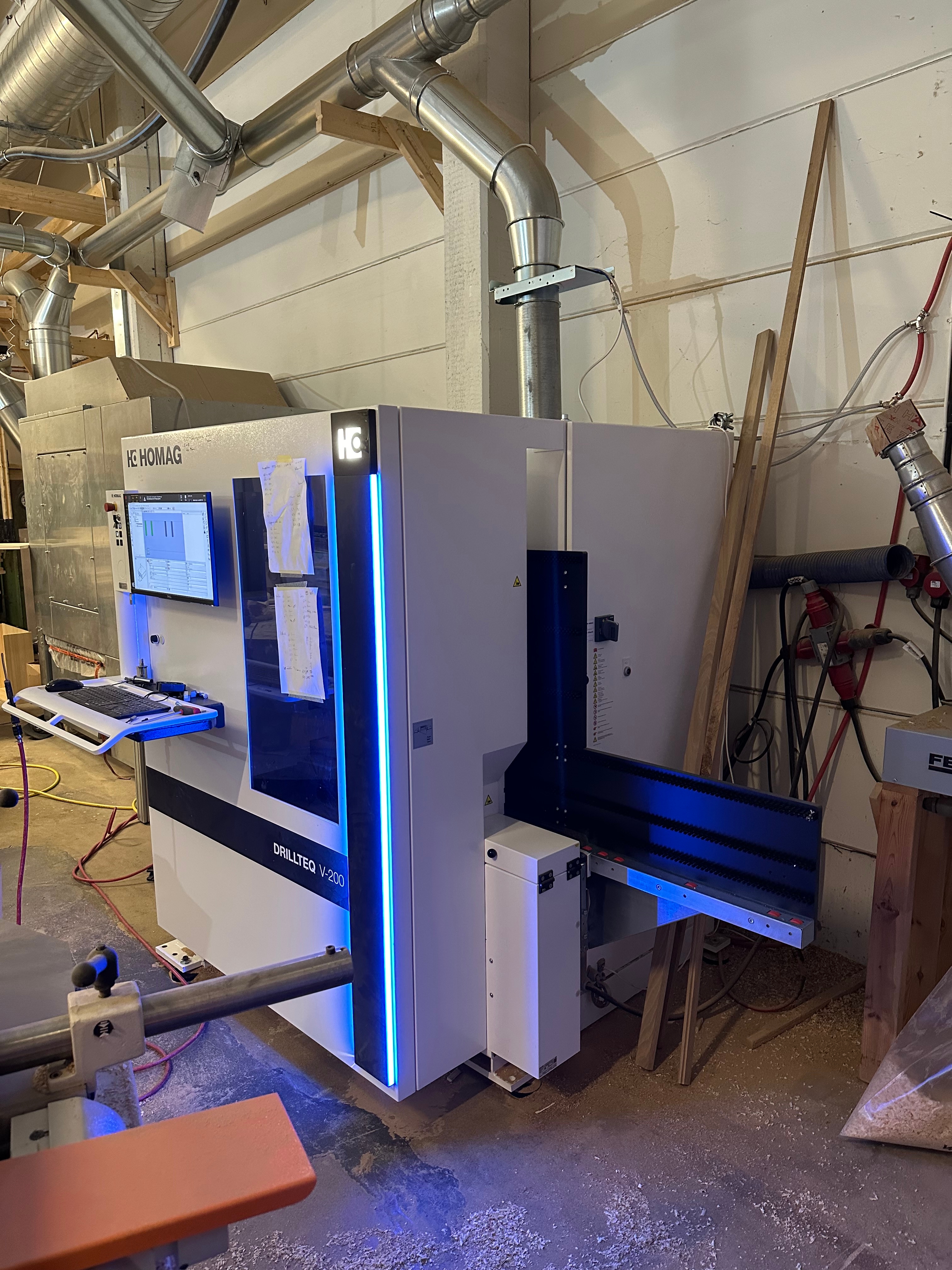 CNC machining center - Homag DRILLTEQ V-200 - PS Auction - We