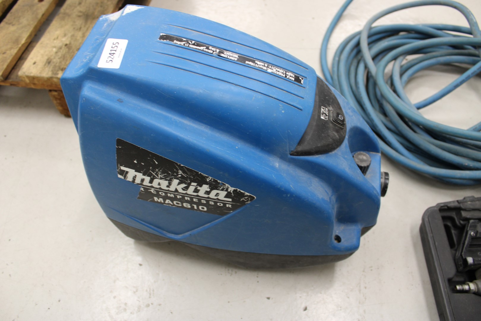 Nail gun, compressor and hose PS Auction We value the future