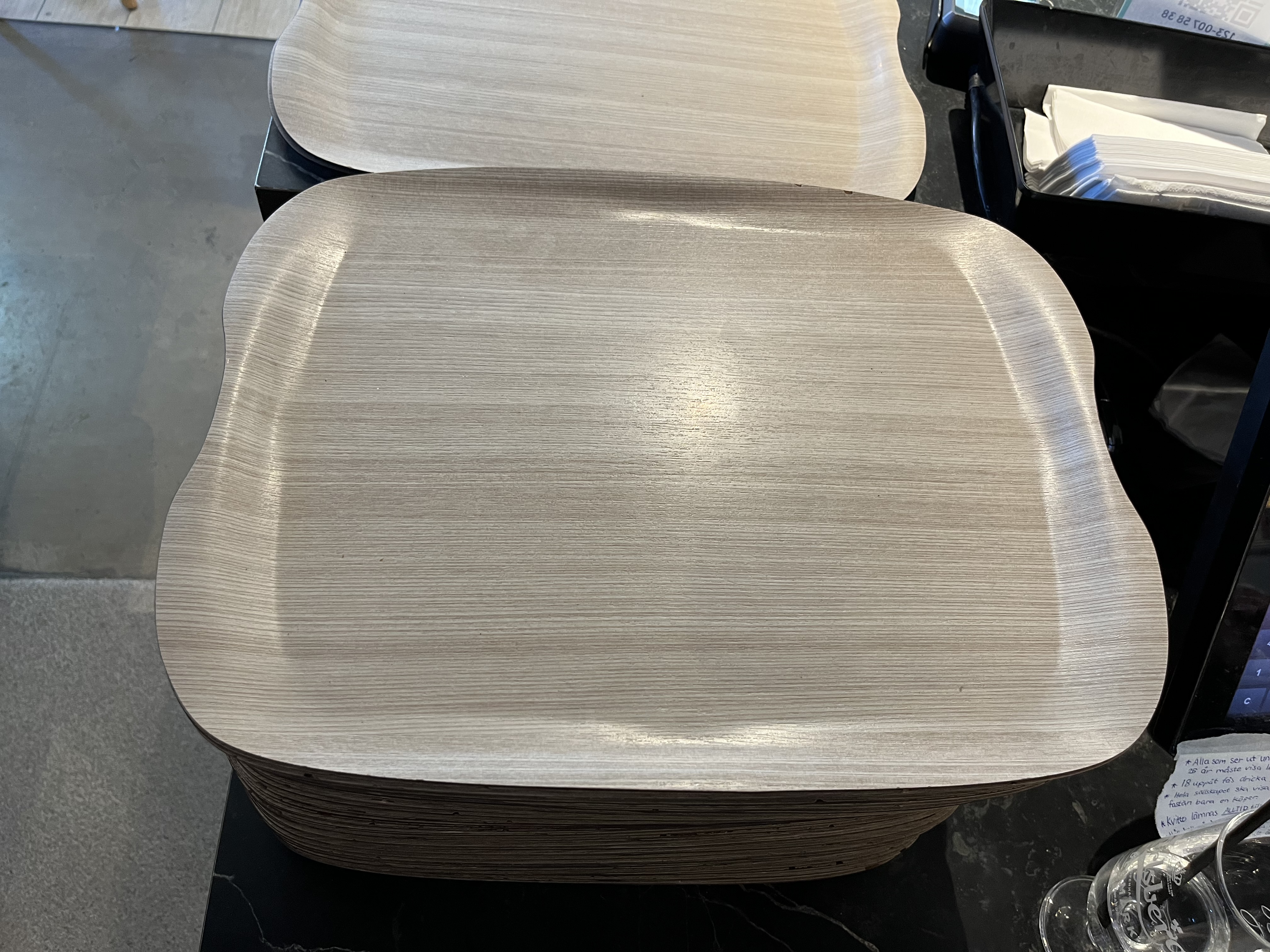 Collection of lunch trays - Roltex Earth Tray Wave - PS Auction