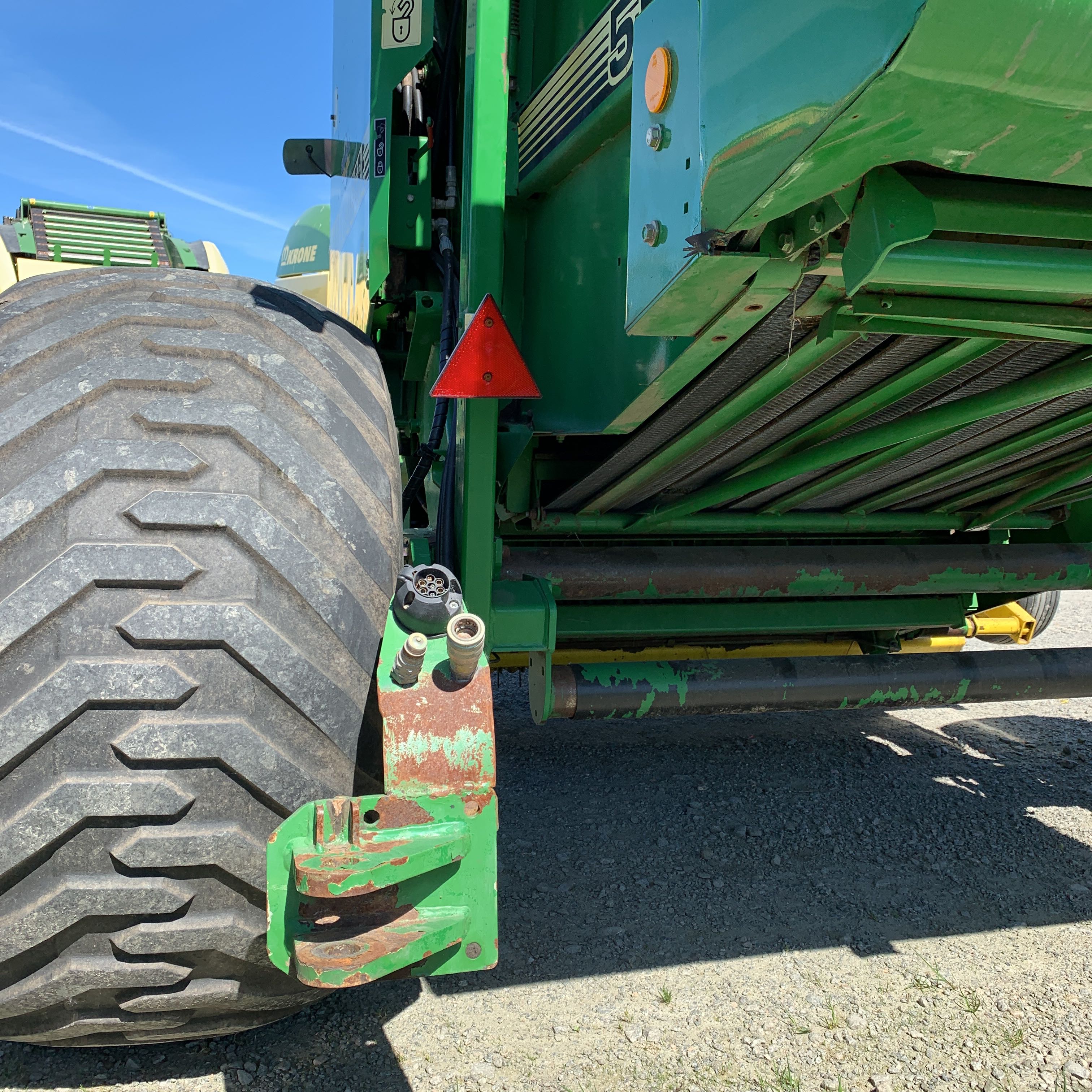 John Deere 590 Round baler -00 - PS Auction - We value the future