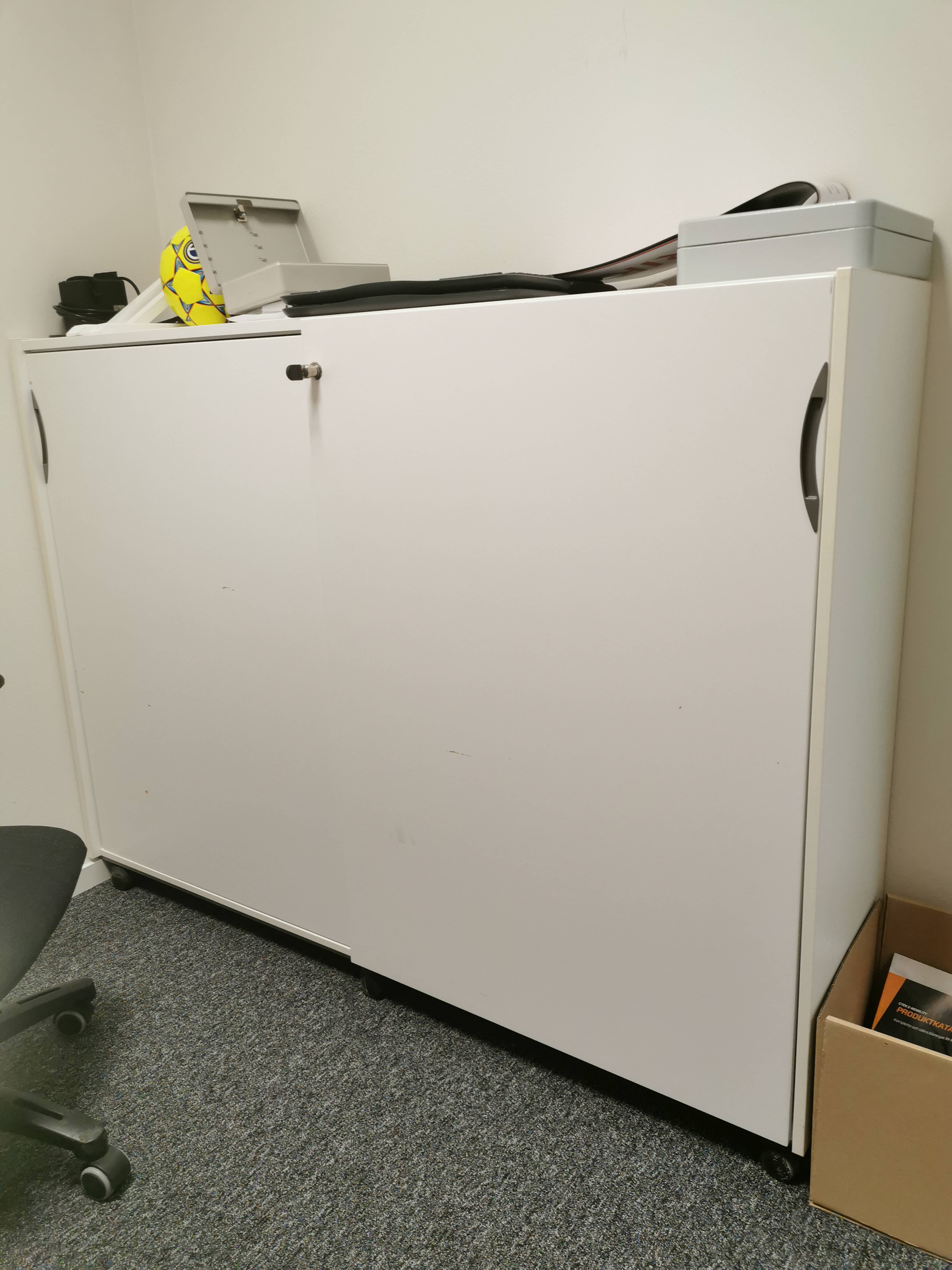 Office furniture PS Auction We value the future Largest in net