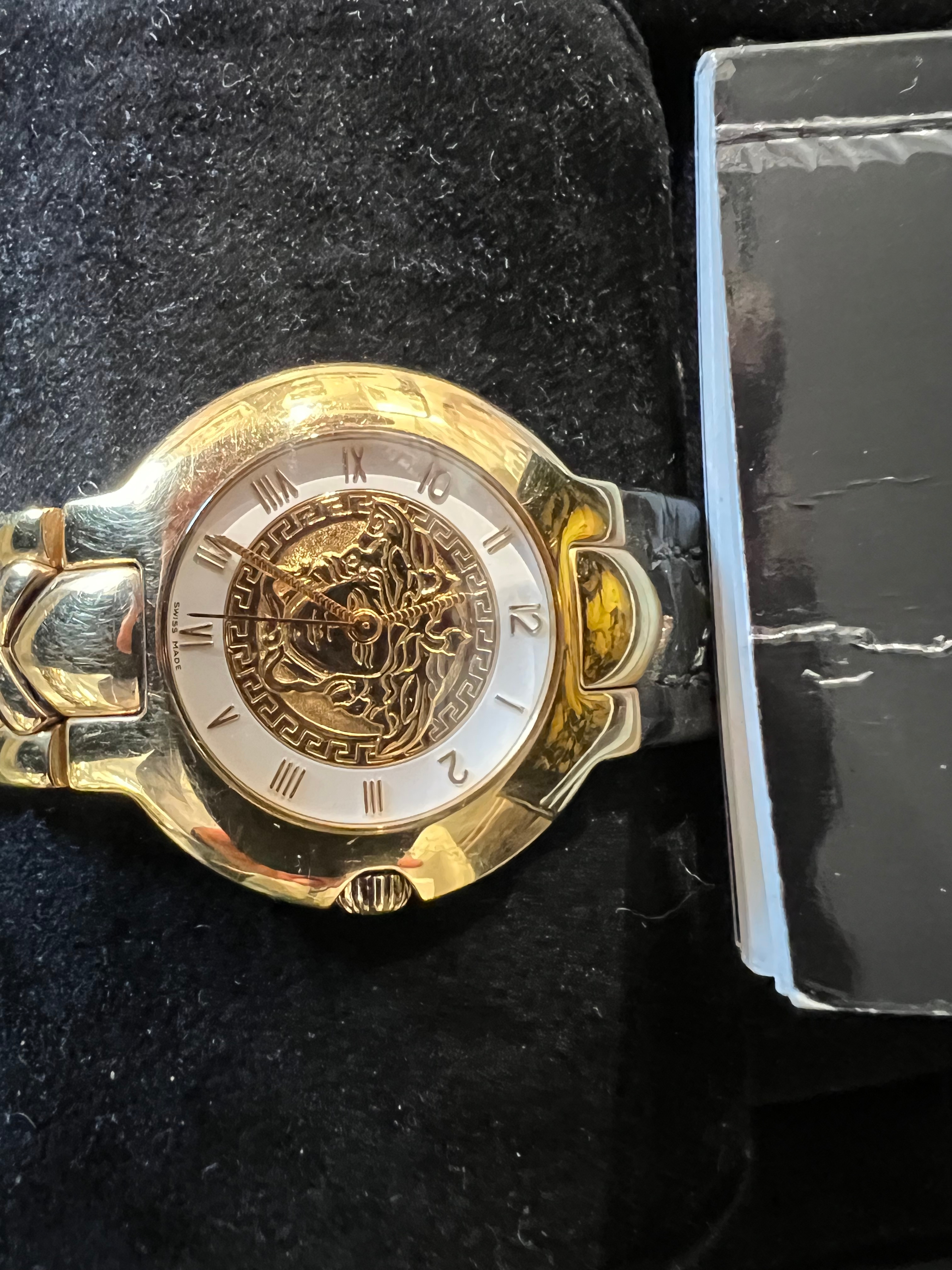 GIANNI VERSACE ゴールドメダリオン時計【不動】 Watch / wristwatch Gianni Versace Medusa Limited edition #013/500