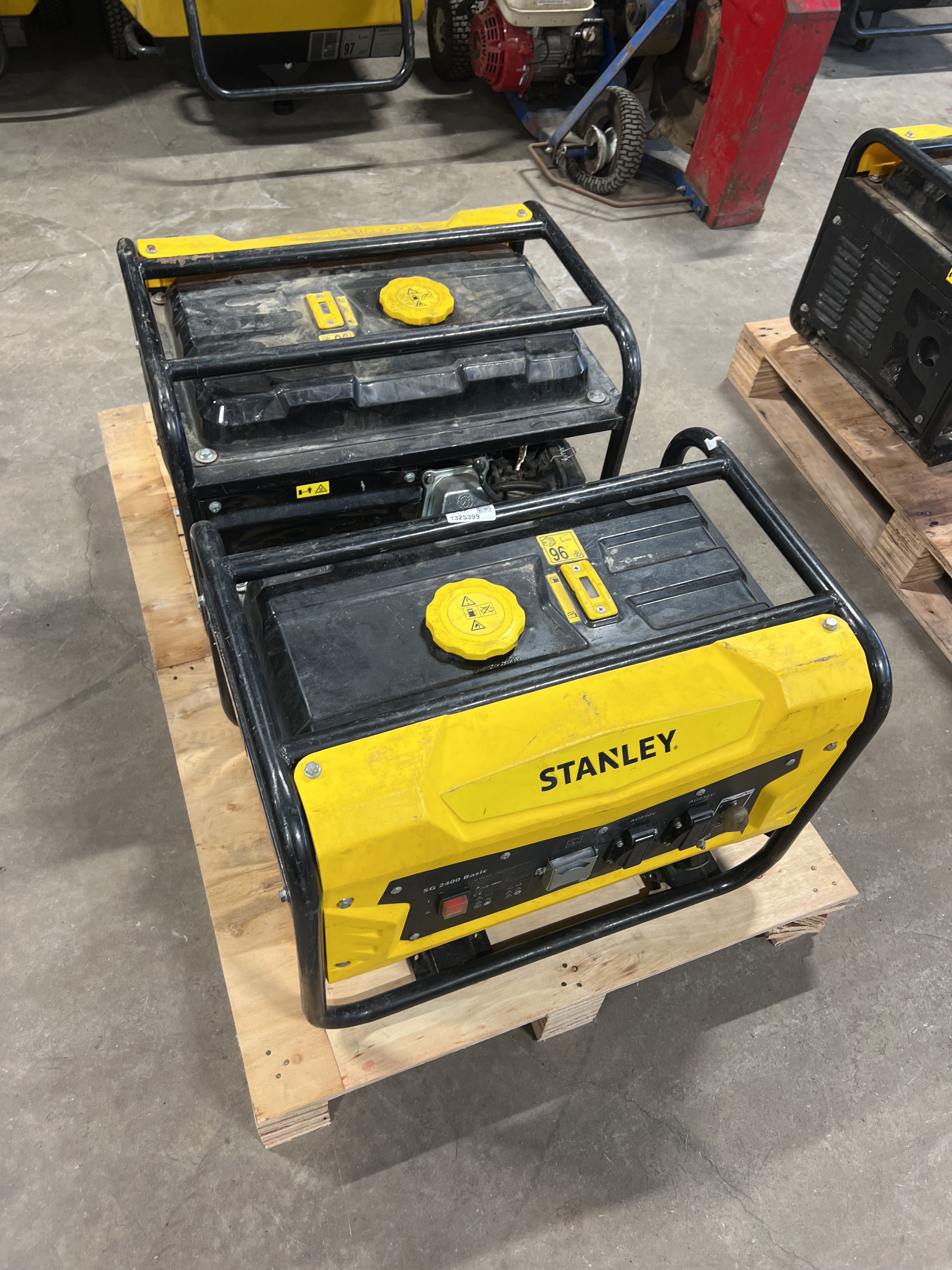 Dfca Basic Generator 2pcs - Stanley SG2400 Basic - PS Auction - We value the ...