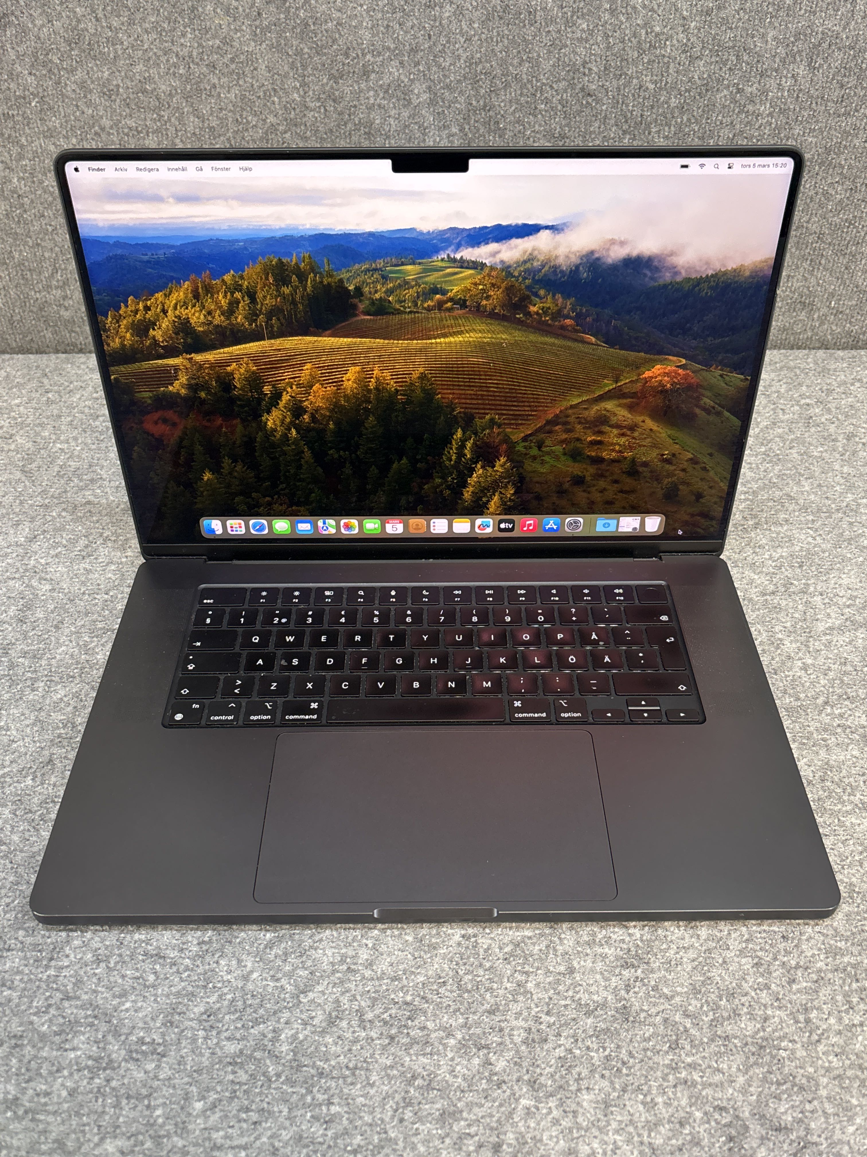 MacBook Pro 16