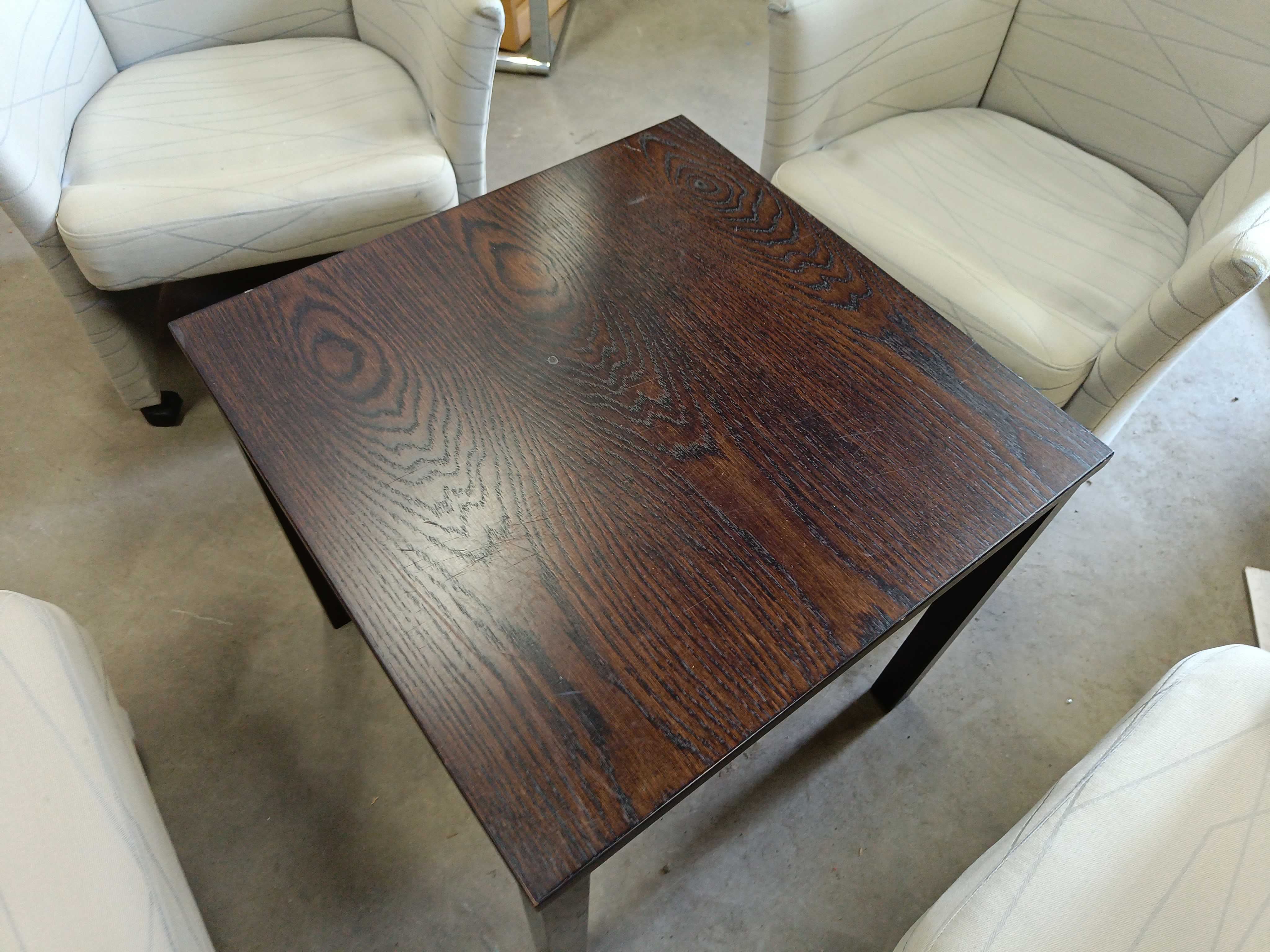 4 lounge chairs with small table PS Auction We value the future Largest in net auctions