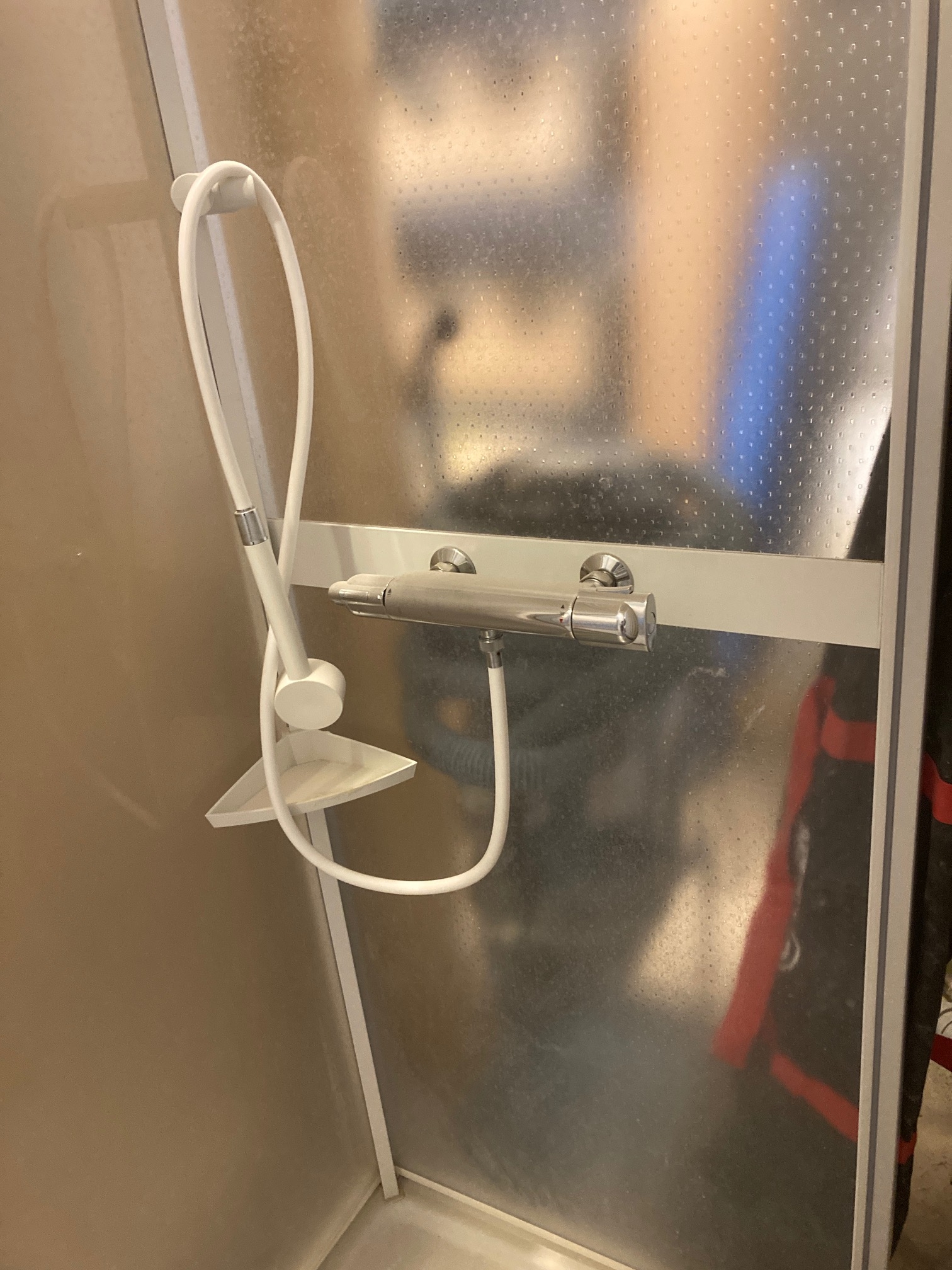 Shower cubicle 90x70cm PS Auction We value the future Largest