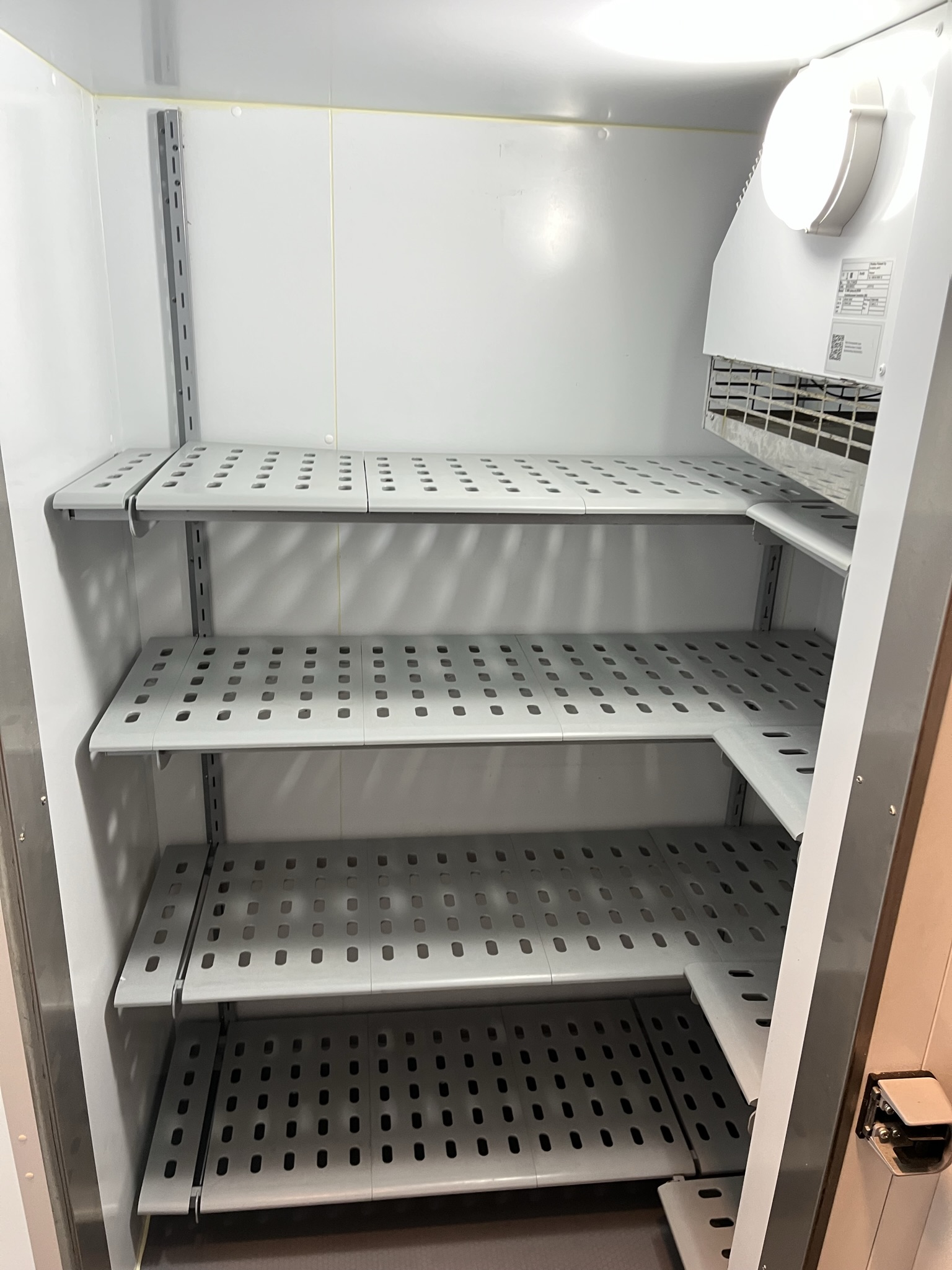 Kylrum Porkka C950 (Plug-in) R290 - Auktioner online - Nätauktioner ...