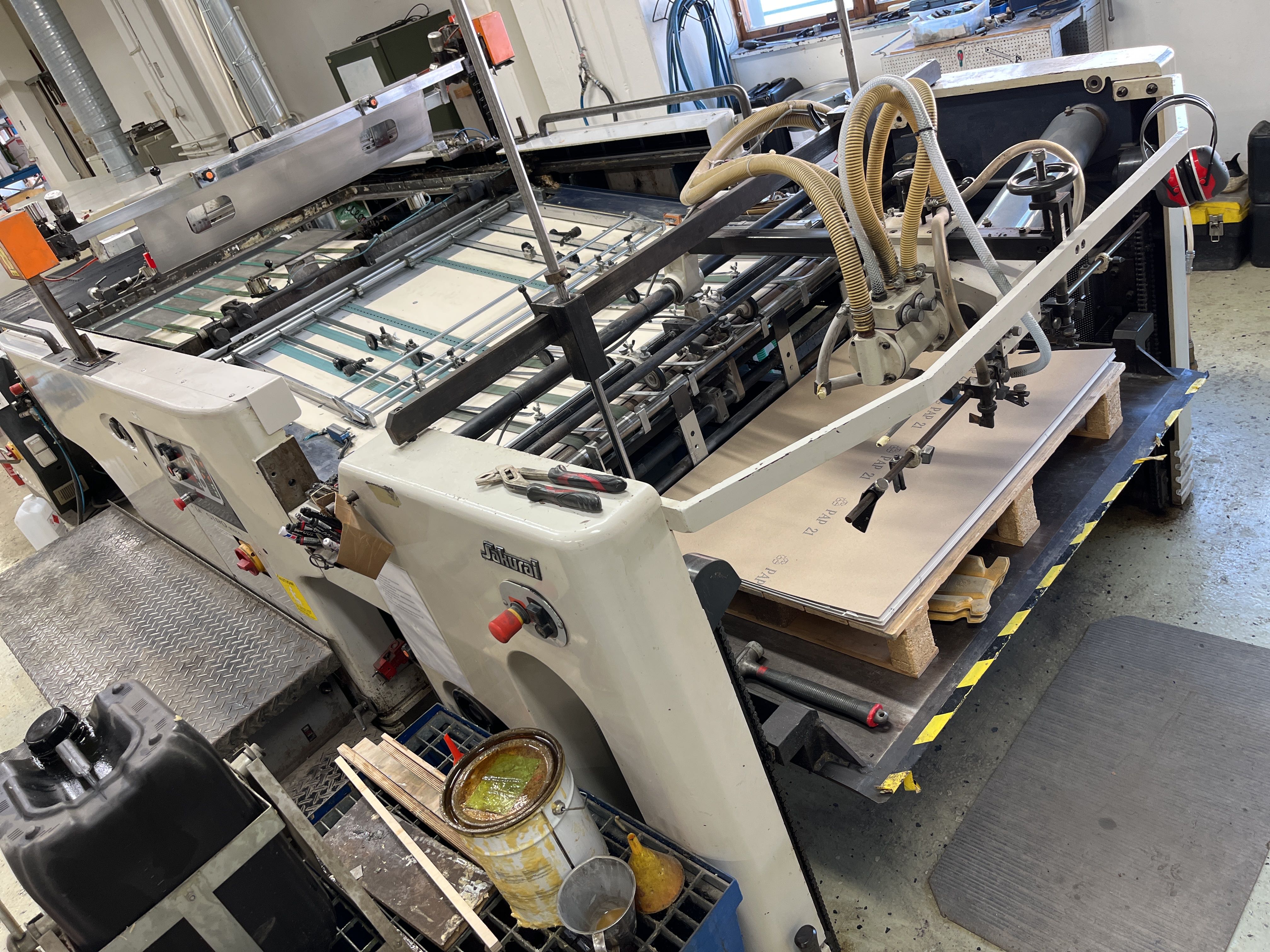 Screen printing line Sakurai, STRO-102A x Trumax - PS Auction - We ...