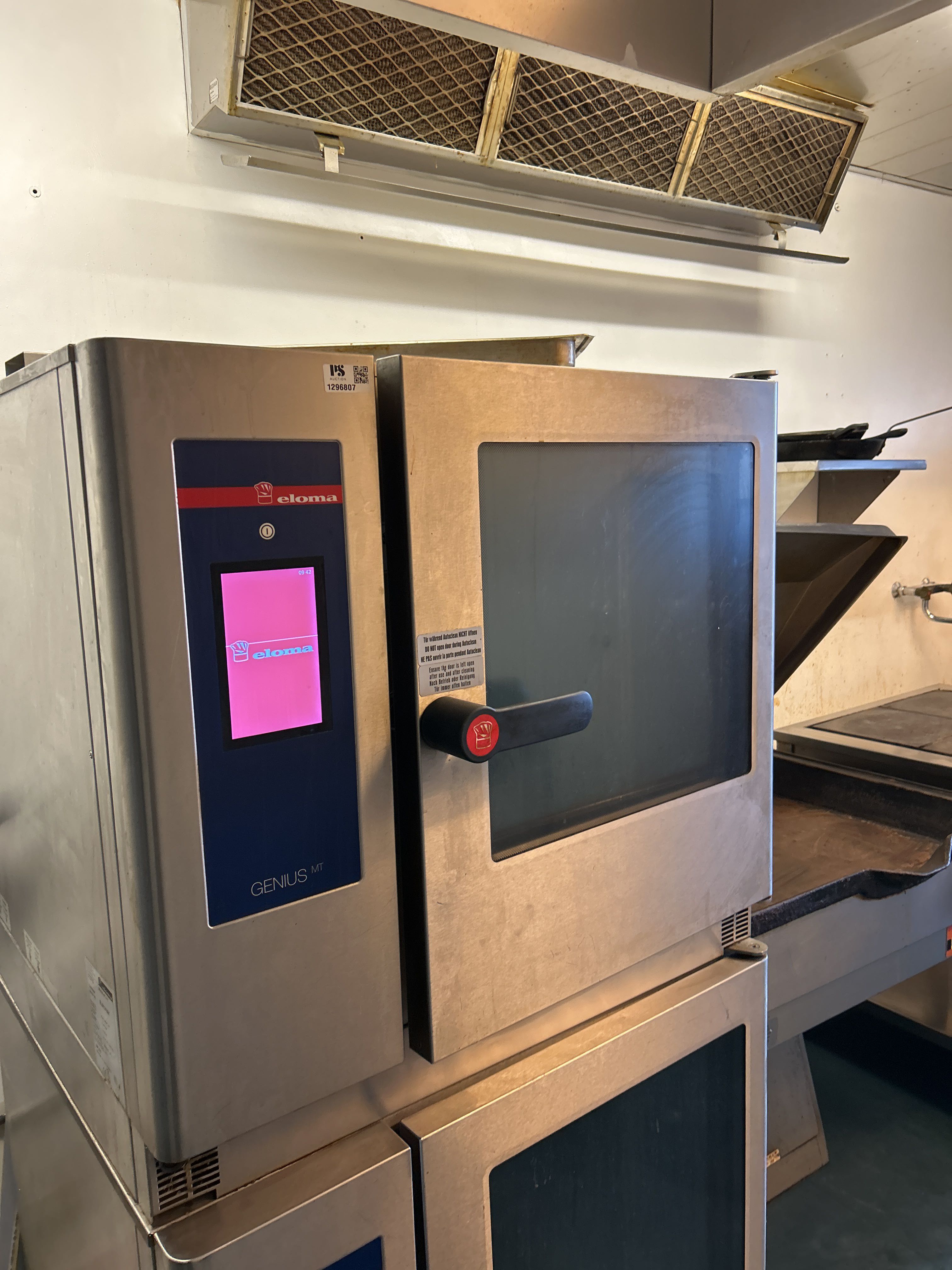 Professional combi oven - PS Auction - We value the future - Largest in ...
