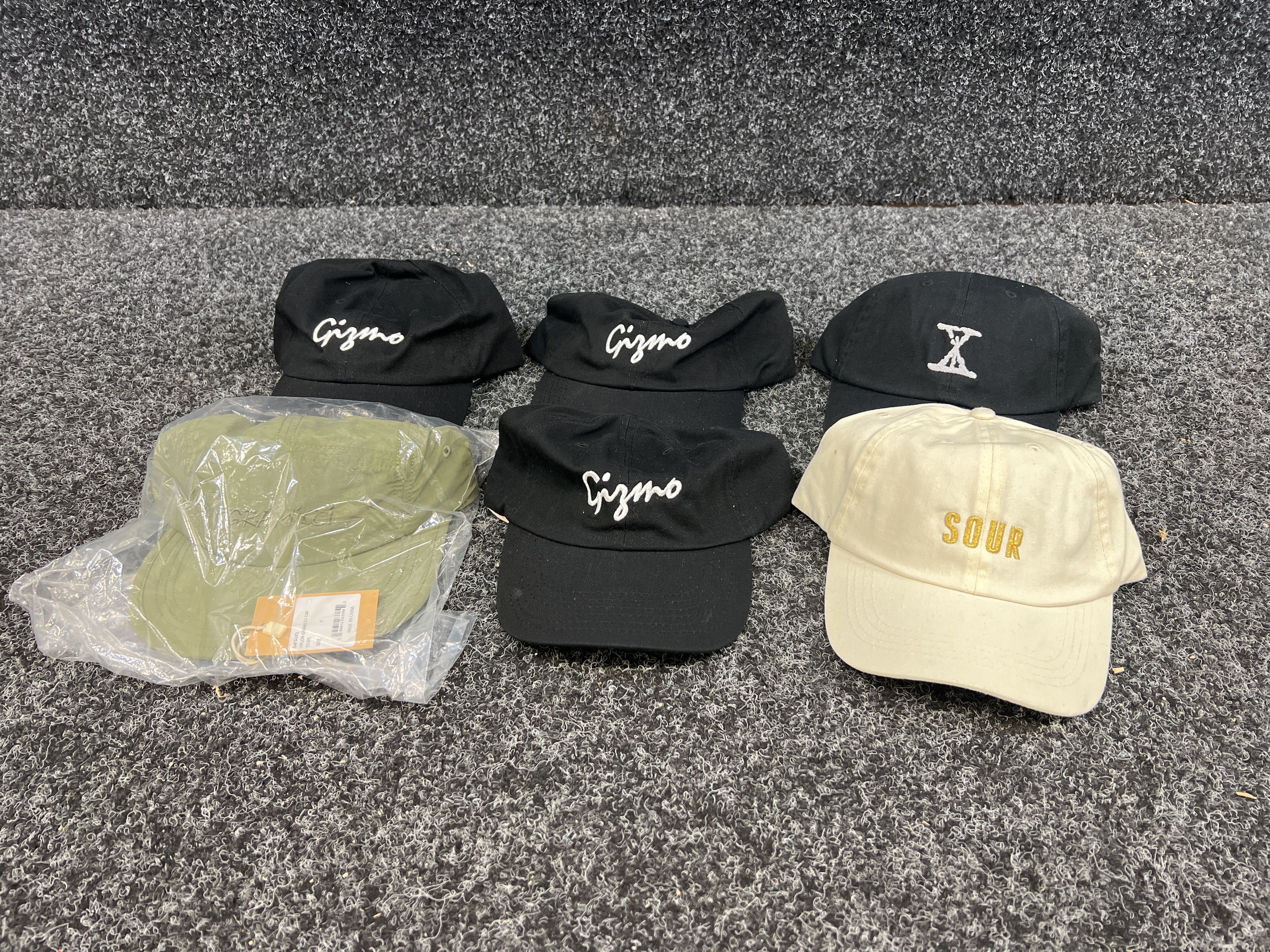 6 caps - PS Auction - We value the future - Largest in net auctions