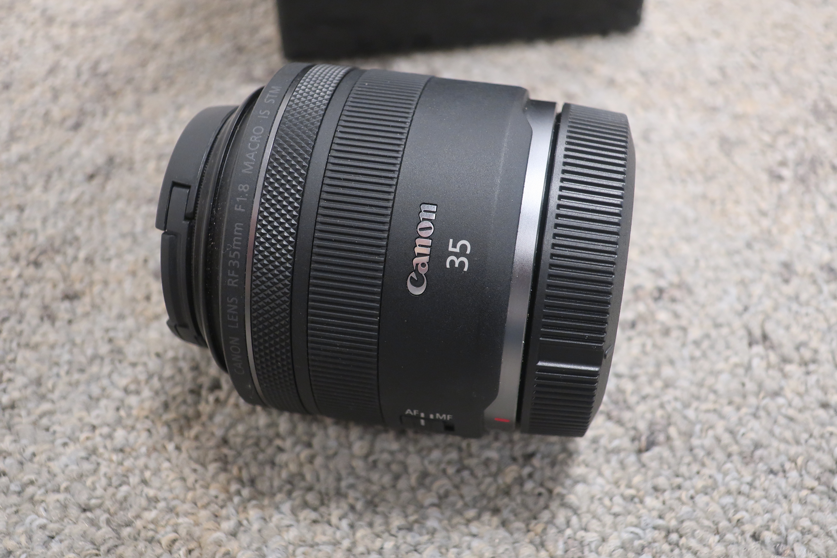 Lens, Canon RF 35mm F1.8 Macro - PS Auction - We value the