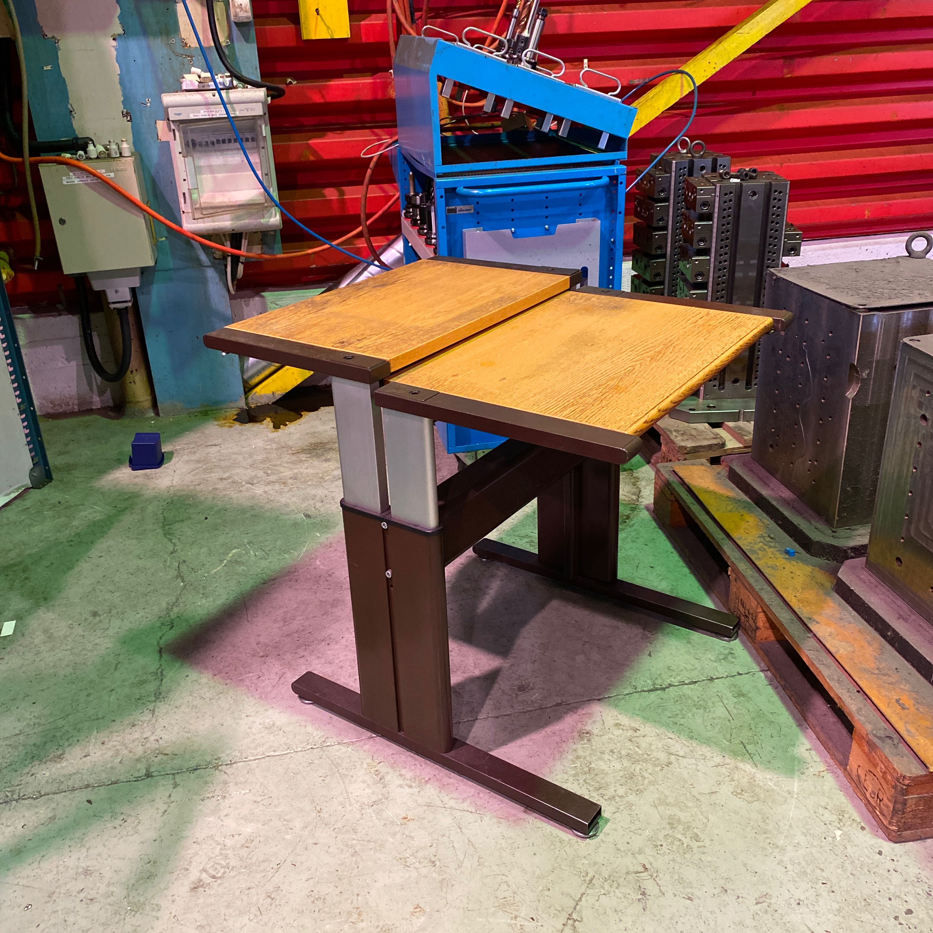 Workbench Table Computer Workbench / computer table - PS Auction - We value the future - Largest ...